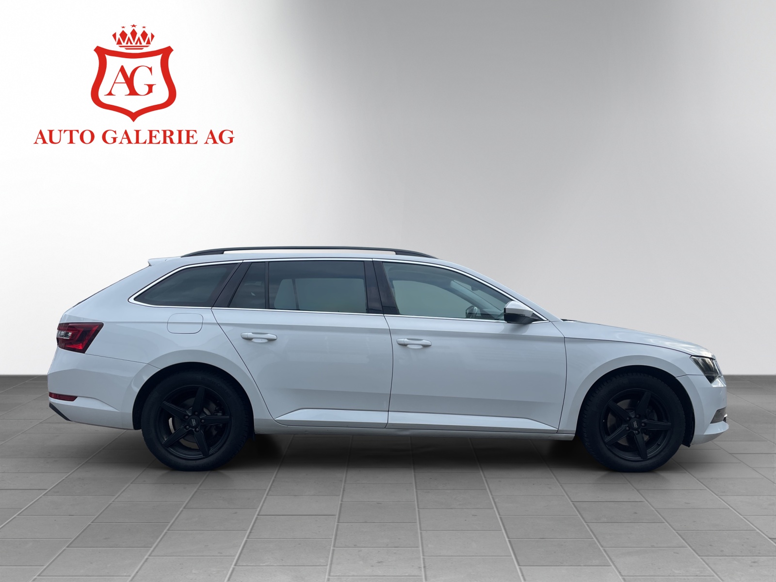 SKODA Superb Combi 1.4 TSI ACT AmbitionDSG-image-5