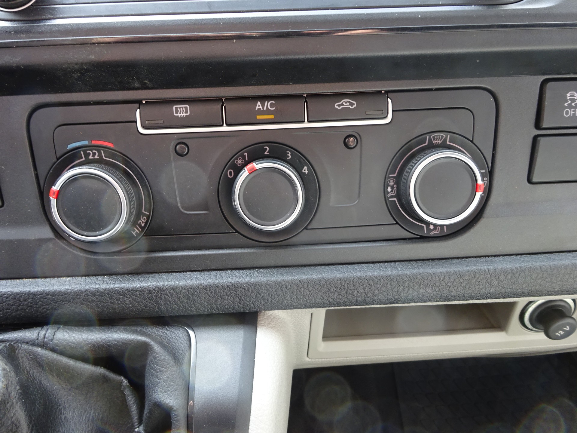 VW T6 2.0 TDI 4Motion-image-9