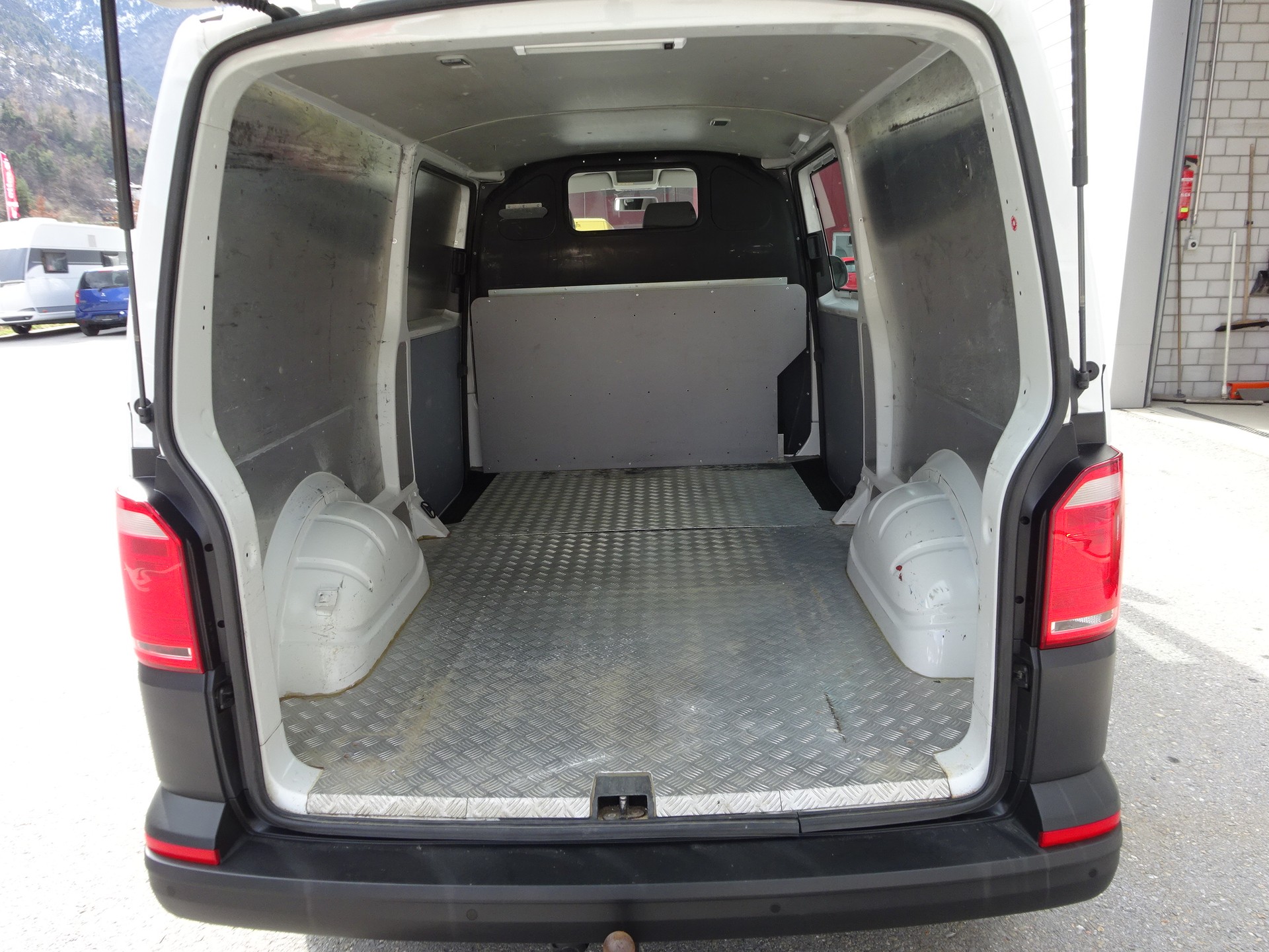 VW T6 2.0 TDI 4Motion-image-16