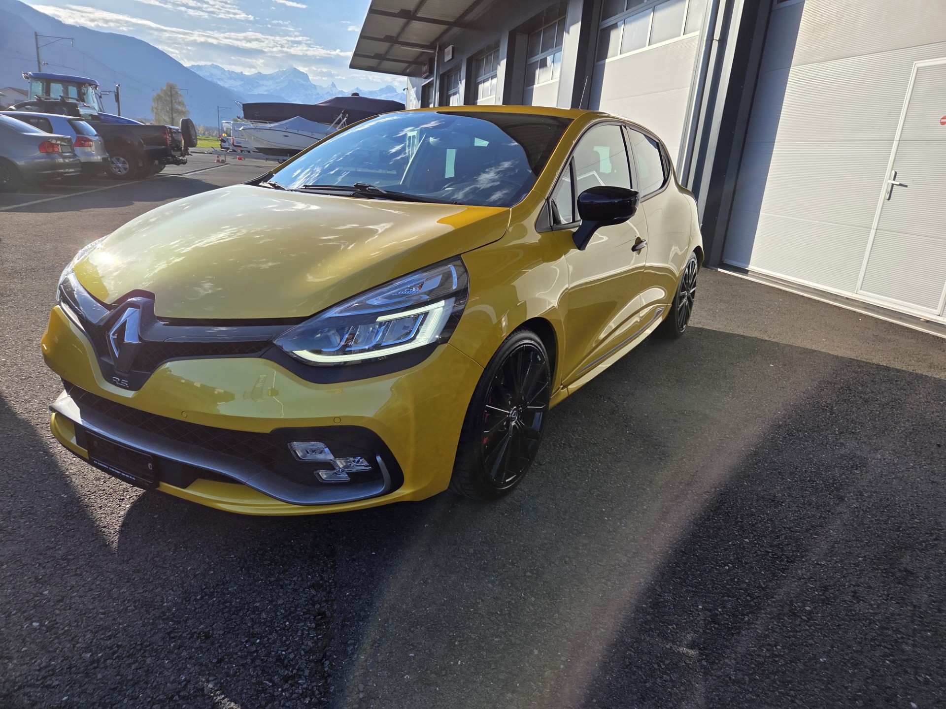 RENAULT Clio 1.6 T RS 220 Trophy EDC-showroom-element-2