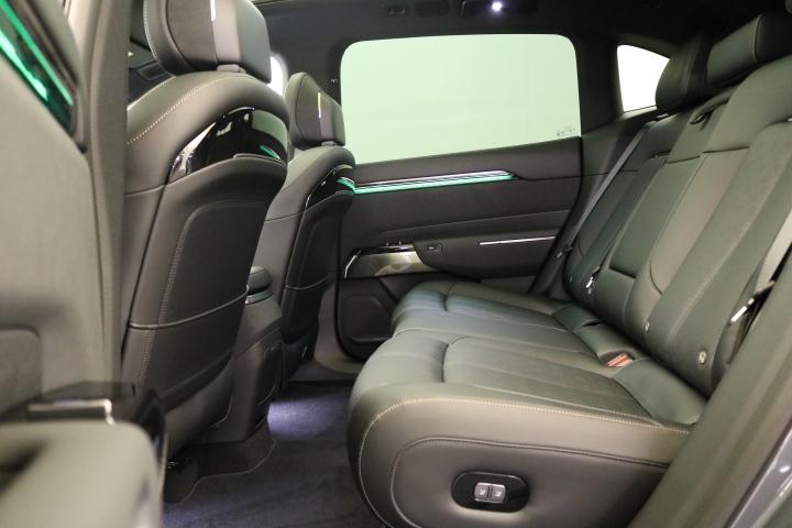 ZEEKR 7X Privilege AWD-image-10