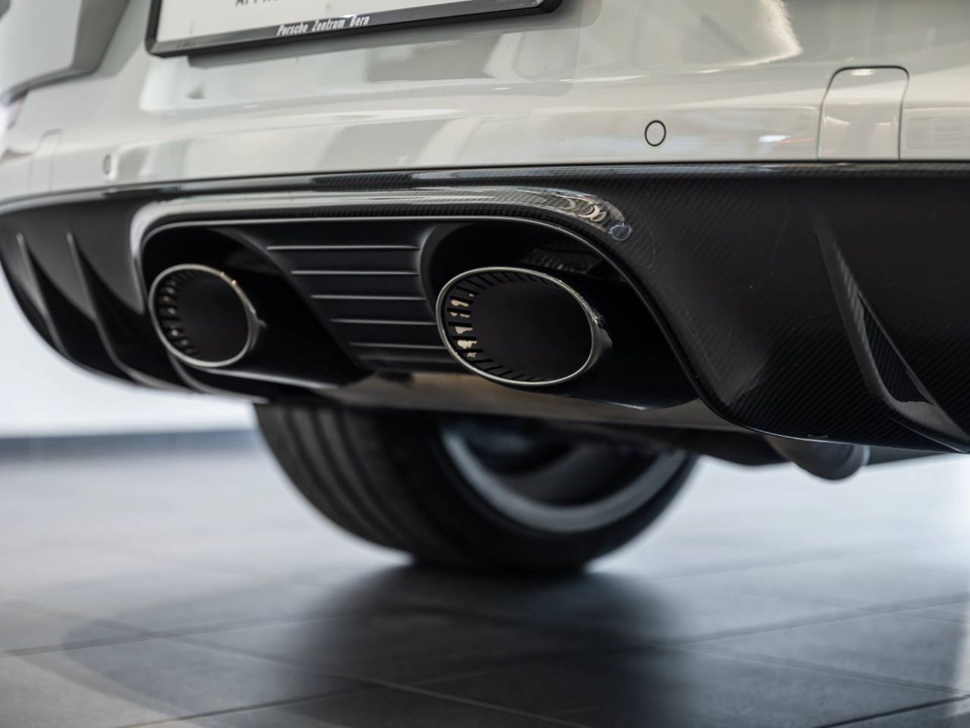 PORSCHE Cayenne Turbo S E-Hybrid Coupé-image-28