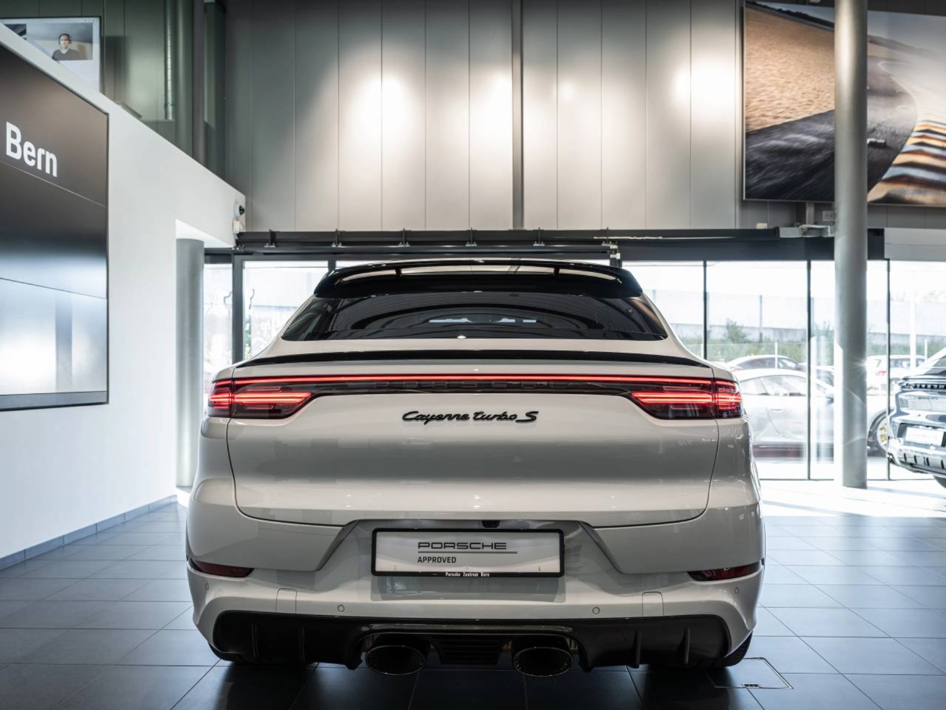 PORSCHE Cayenne Turbo S E-Hybrid Coupé-image-5