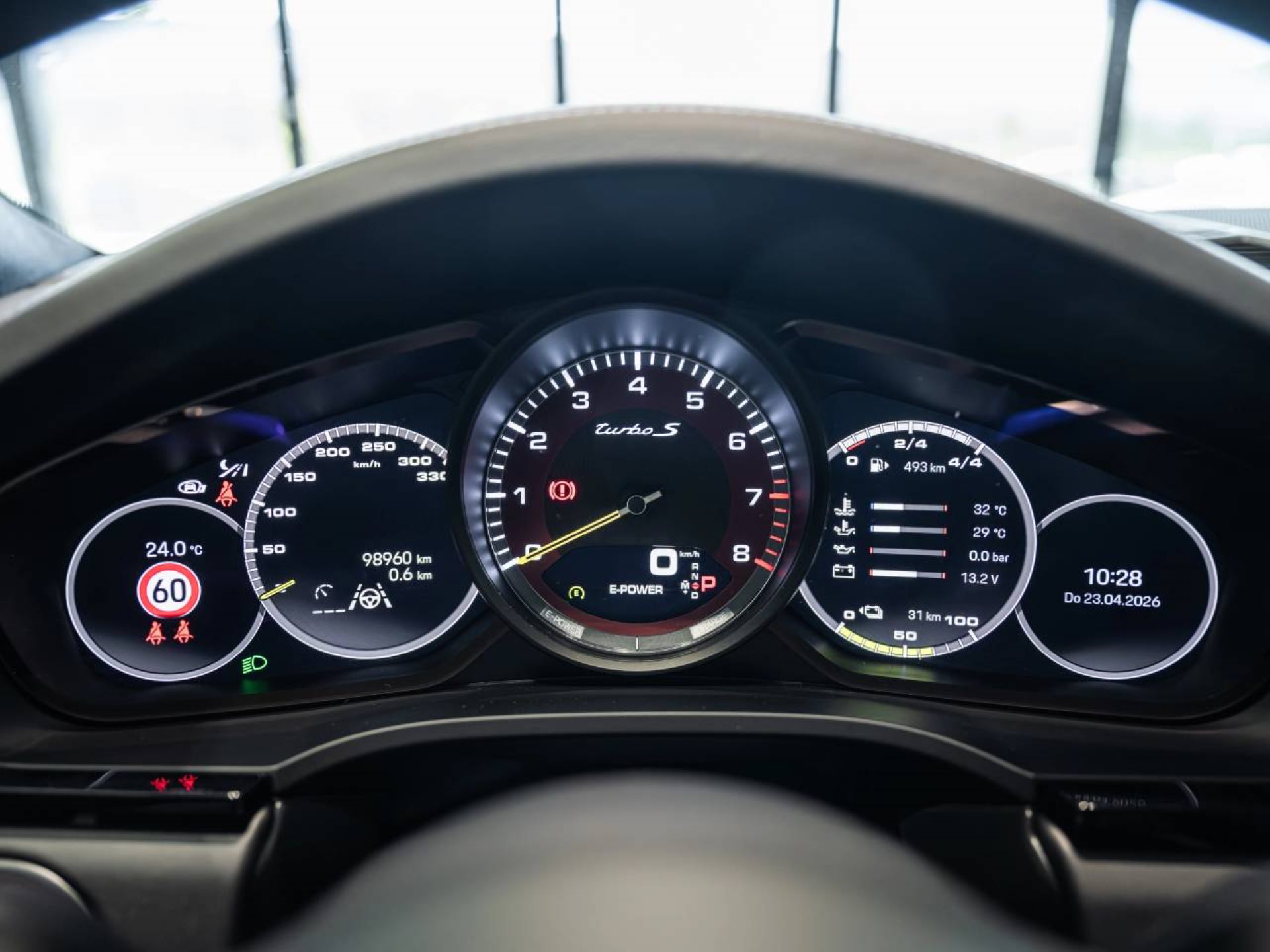 PORSCHE Cayenne Turbo S E-Hybrid Coupé-image-13