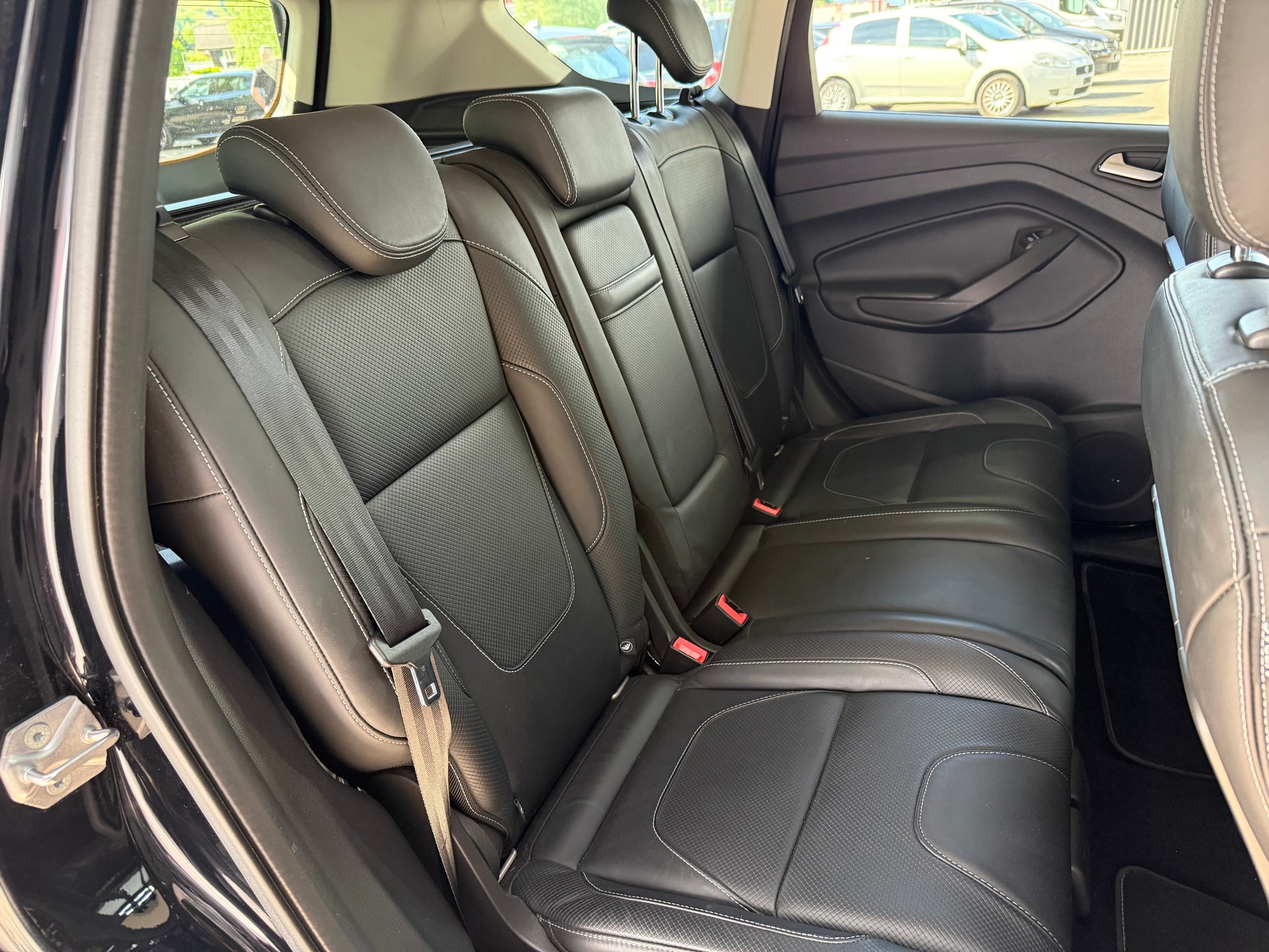 FORD Kuga 2.0 TDCi Titanium S 4WD PowerShift-image-13