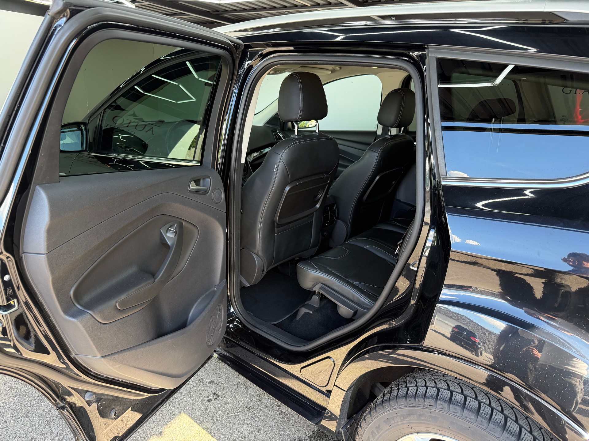 FORD Kuga 2.0 TDCi Titanium S 4WD PowerShift-image-8