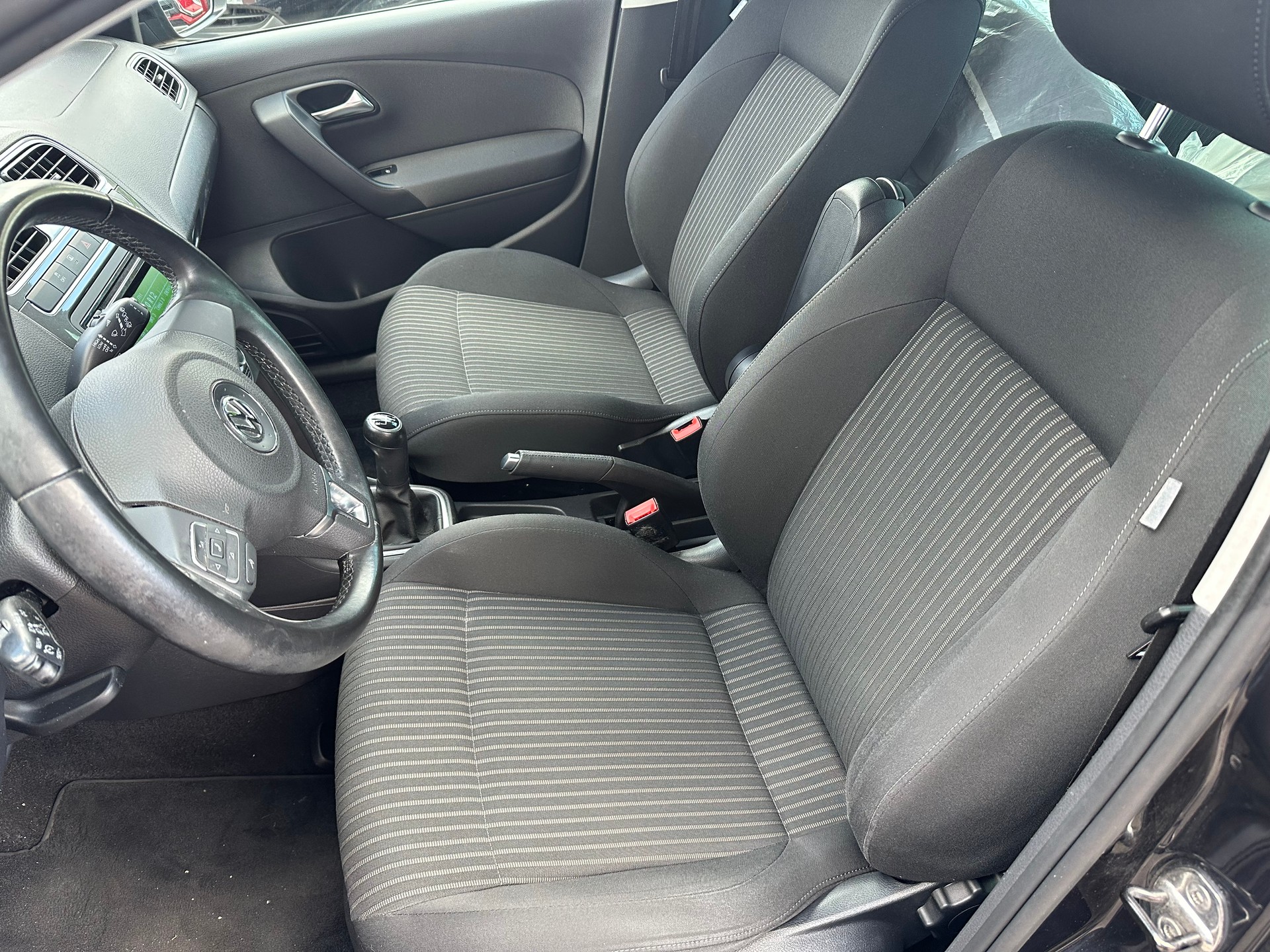 VW Polo 1.2 TSI Comfortline-image-8