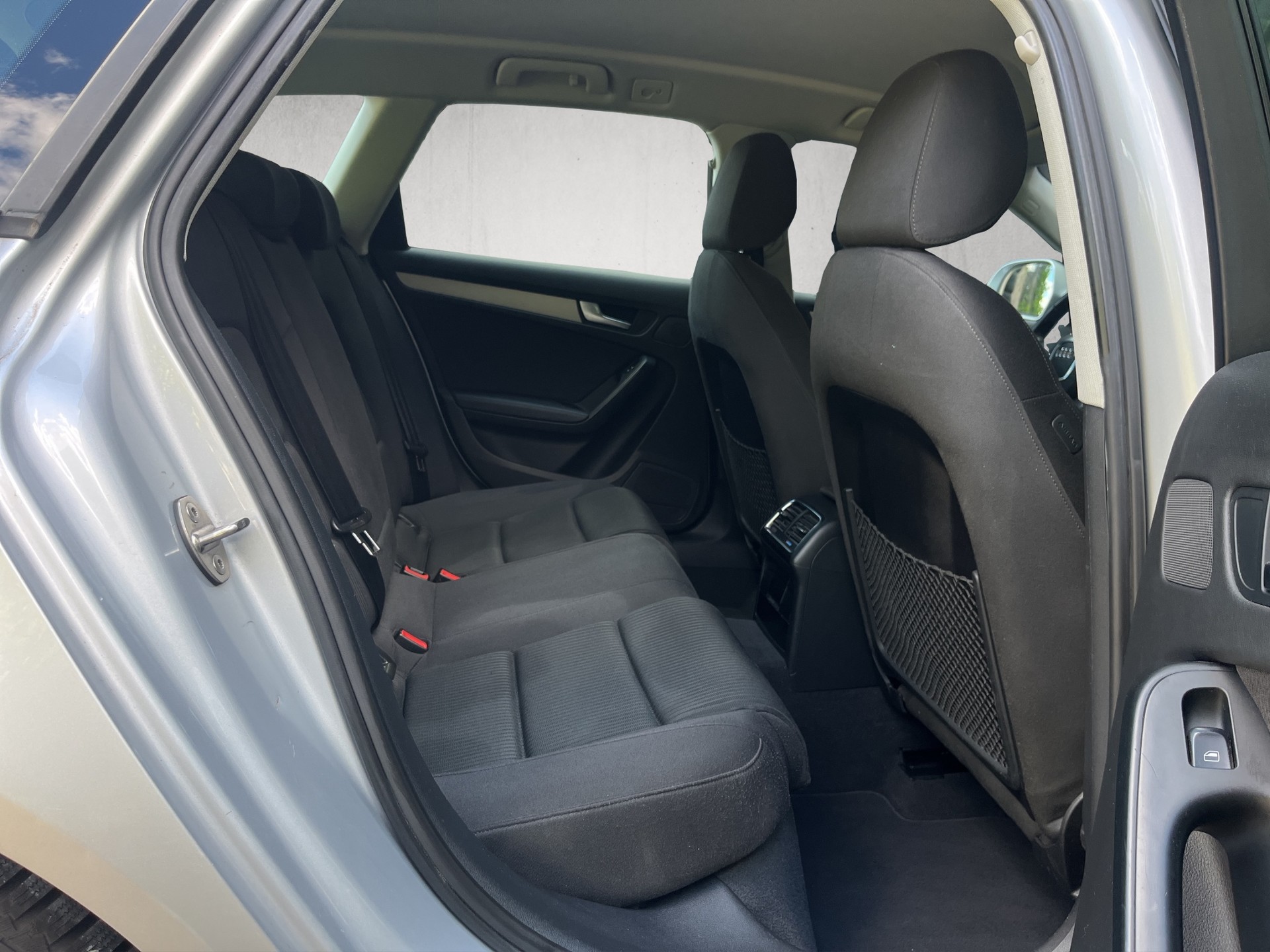 AUDI A4 Avant 1.8 TFSI multitronic-image-11