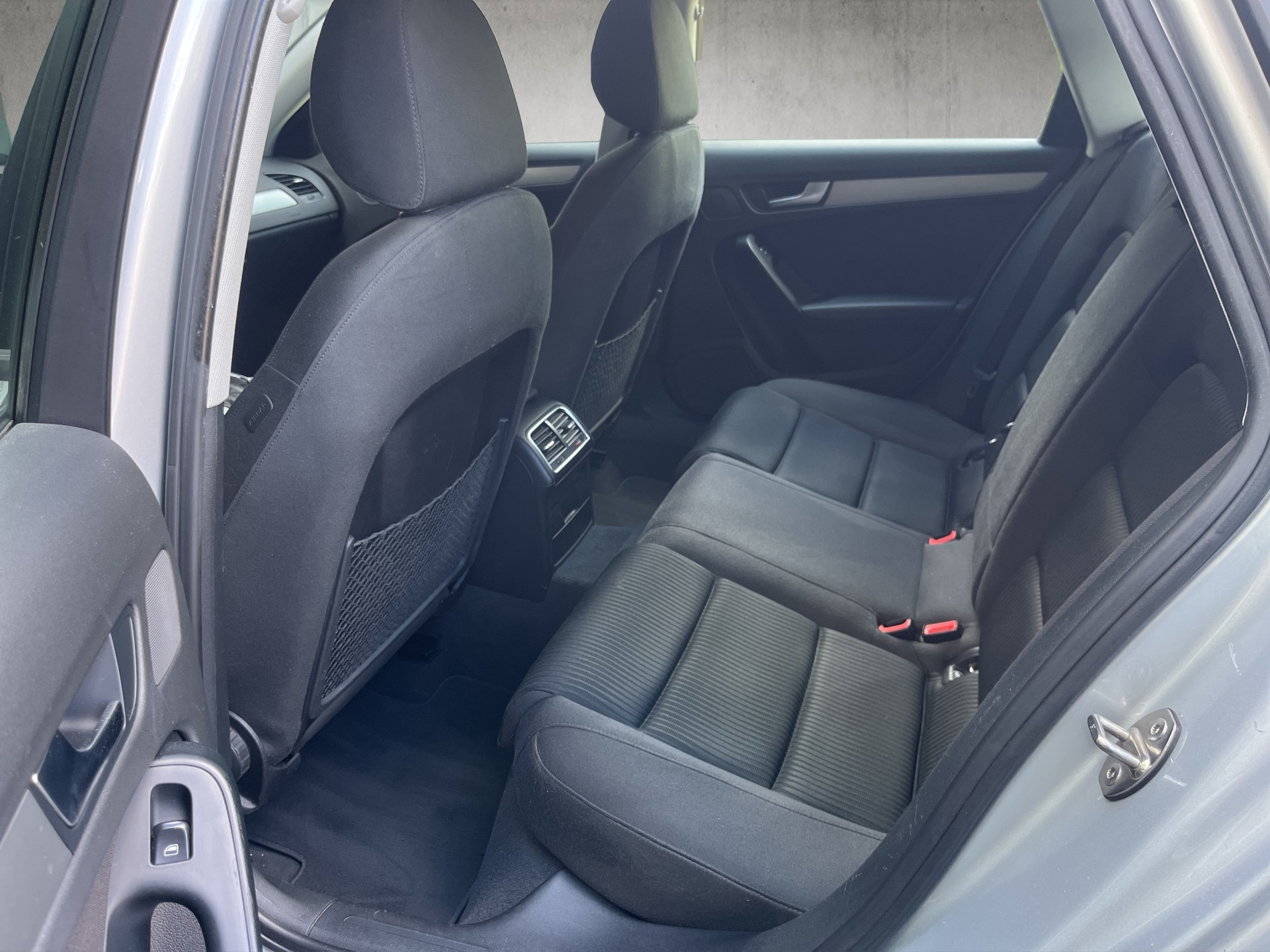 AUDI A4 Avant 1.8 TFSI multitronic-image-10