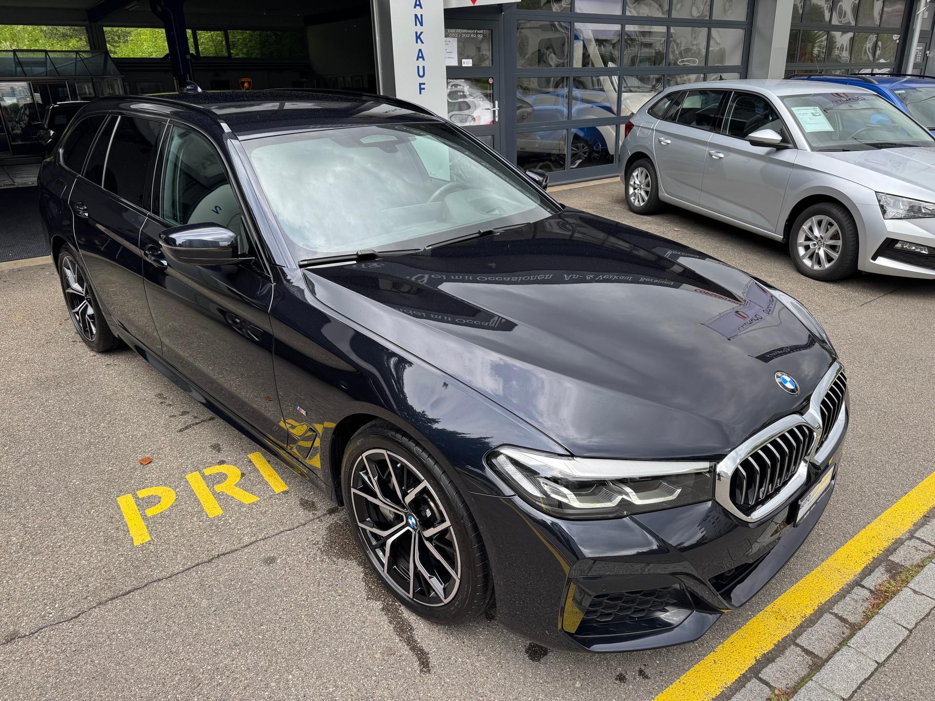 BMW 530d xDrive 48V Touring Pure M-Sport Steptronic