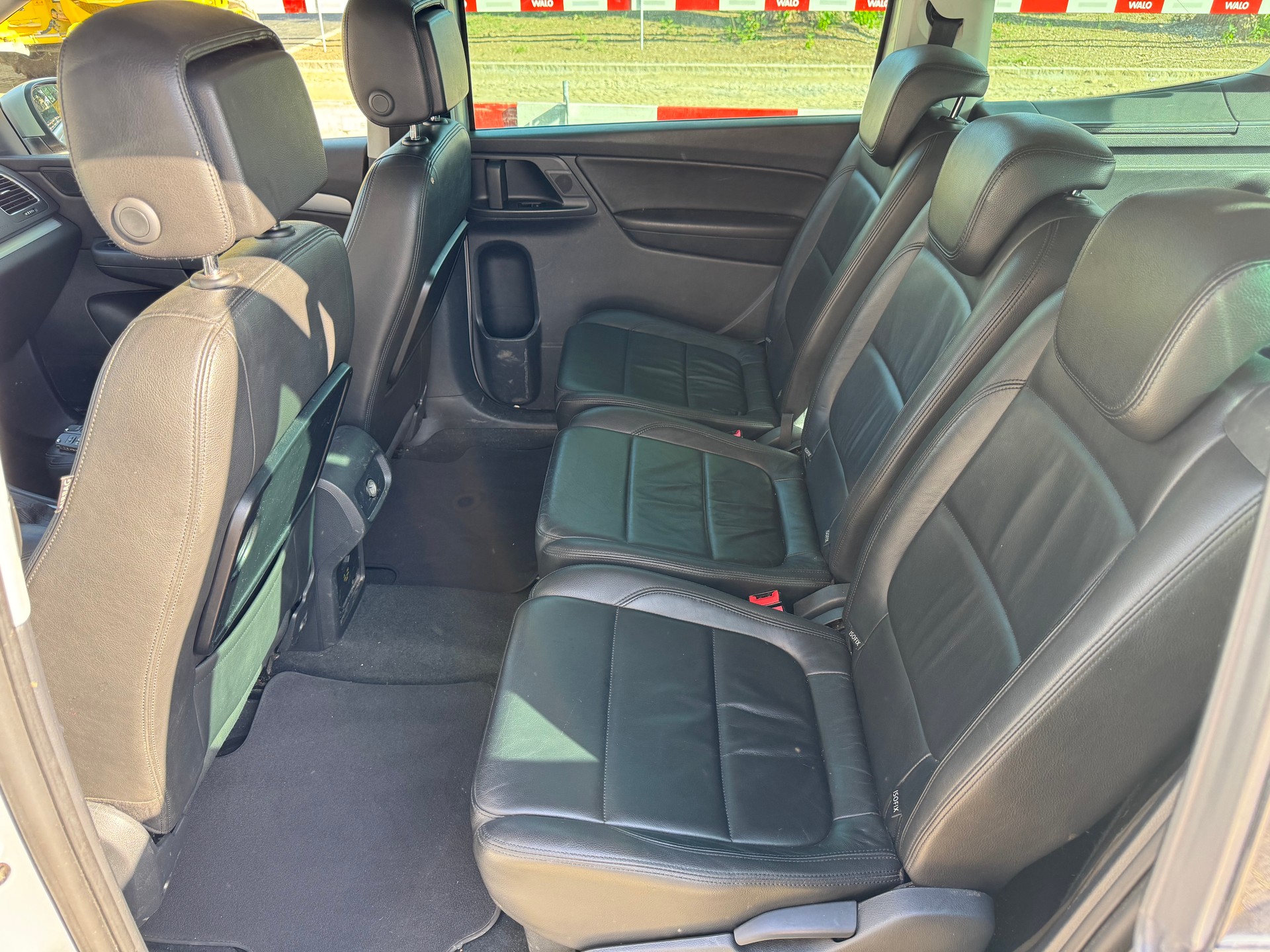 VW Sharan 2.0 TDI BlueMotion Technology Highline DSG 7 Sitze-image-11
