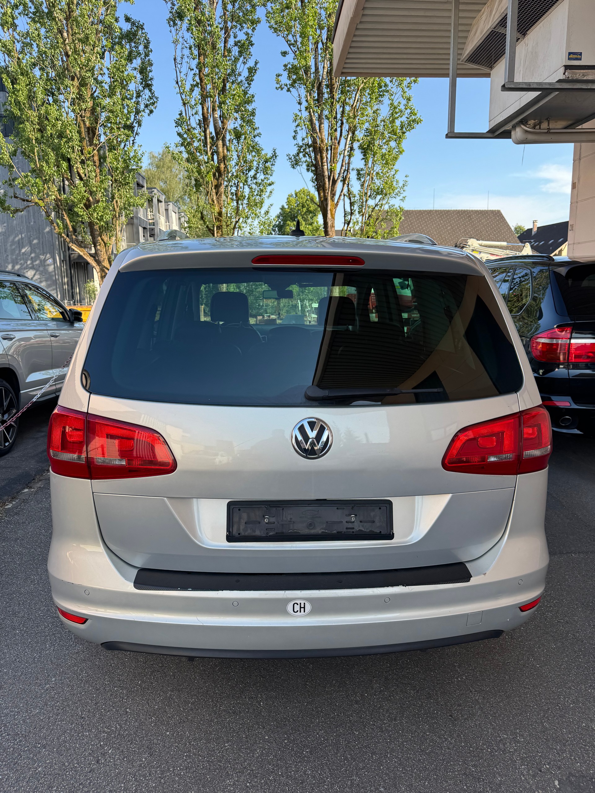 VW Sharan 2.0 TDI BlueMotion Technology Highline DSG 7 Sitze-image-5