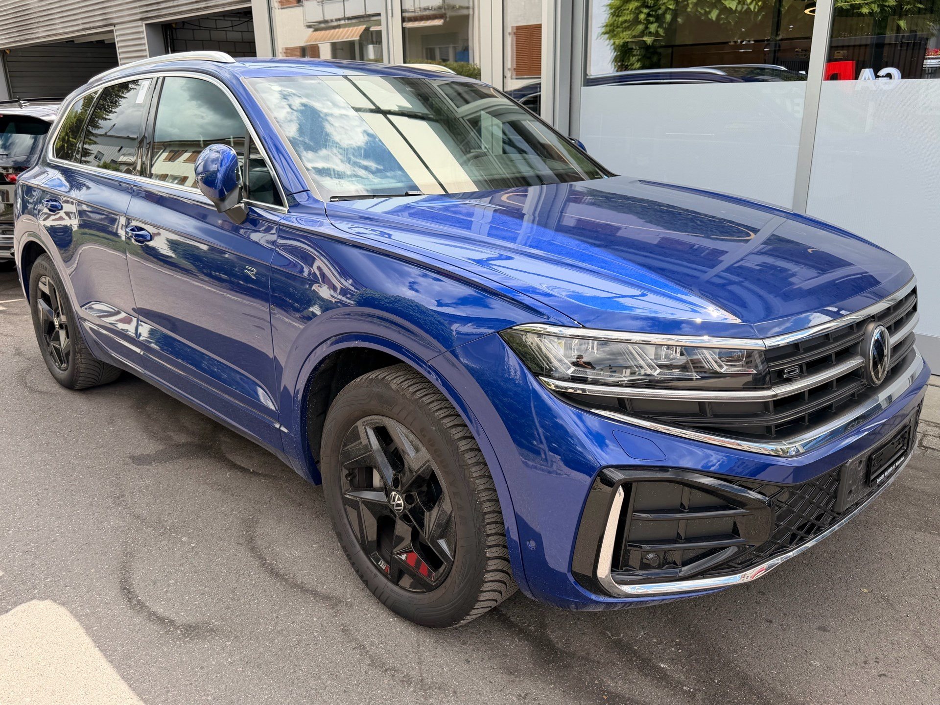 VW Touareg 3.0 TDI 4Motion R-Line *** TOPAUSSTATTUNG ZUM UNSCHLAGBAREN PREIS ***-image-2