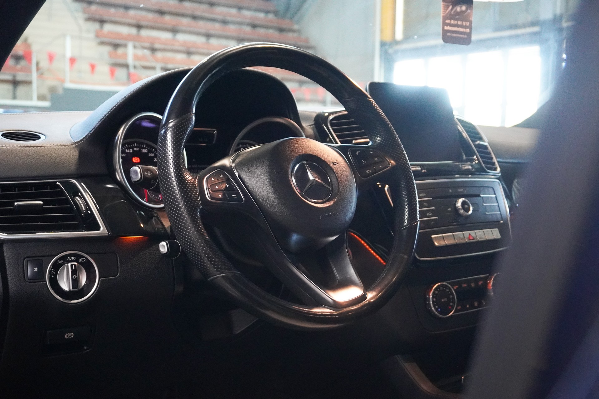MERCEDES-BENZ GLE Coupé 400 4Matic 9G-Tronic-image-10