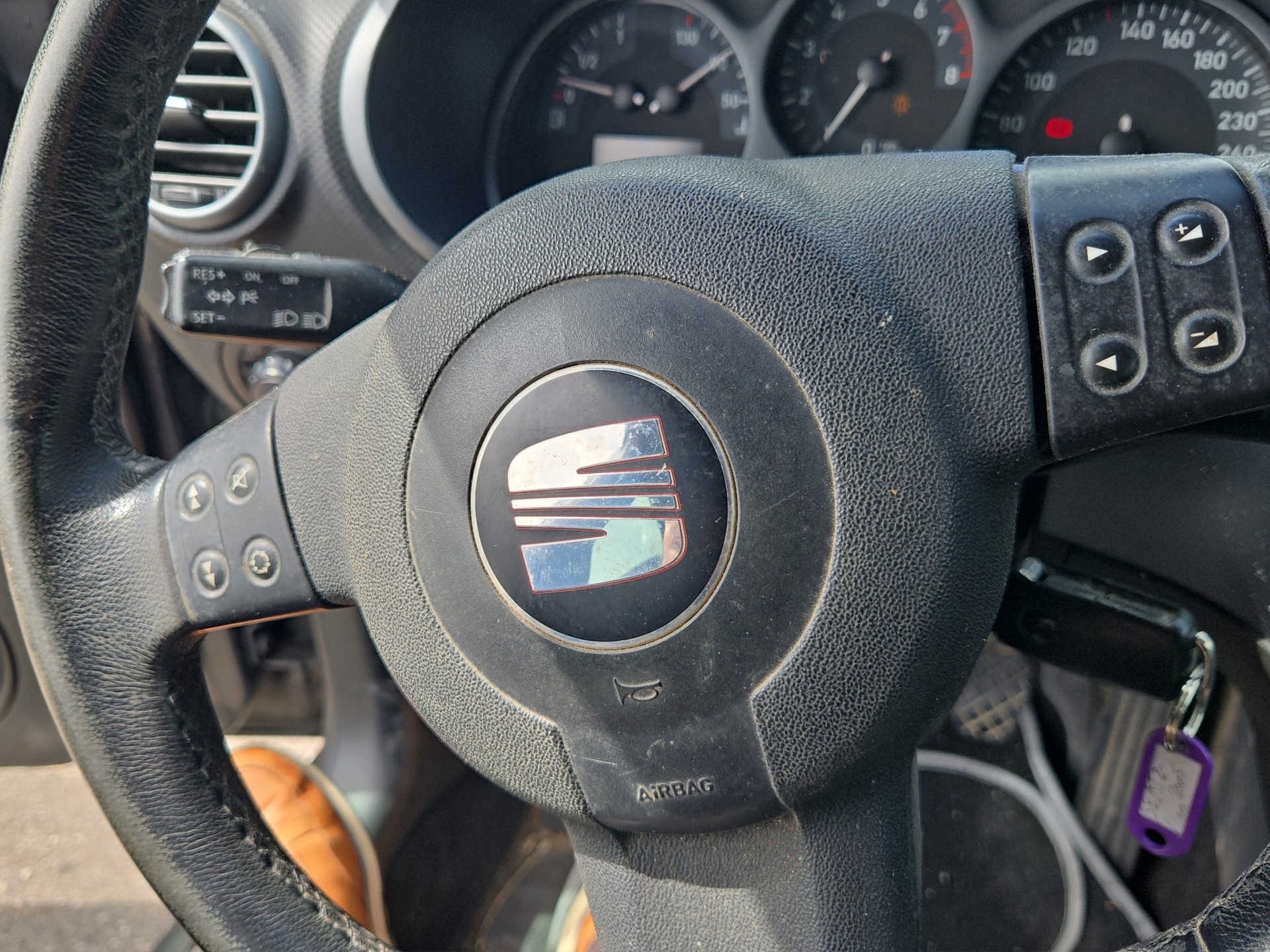SEAT Leon 2.0 FSI Stylance-image-12
