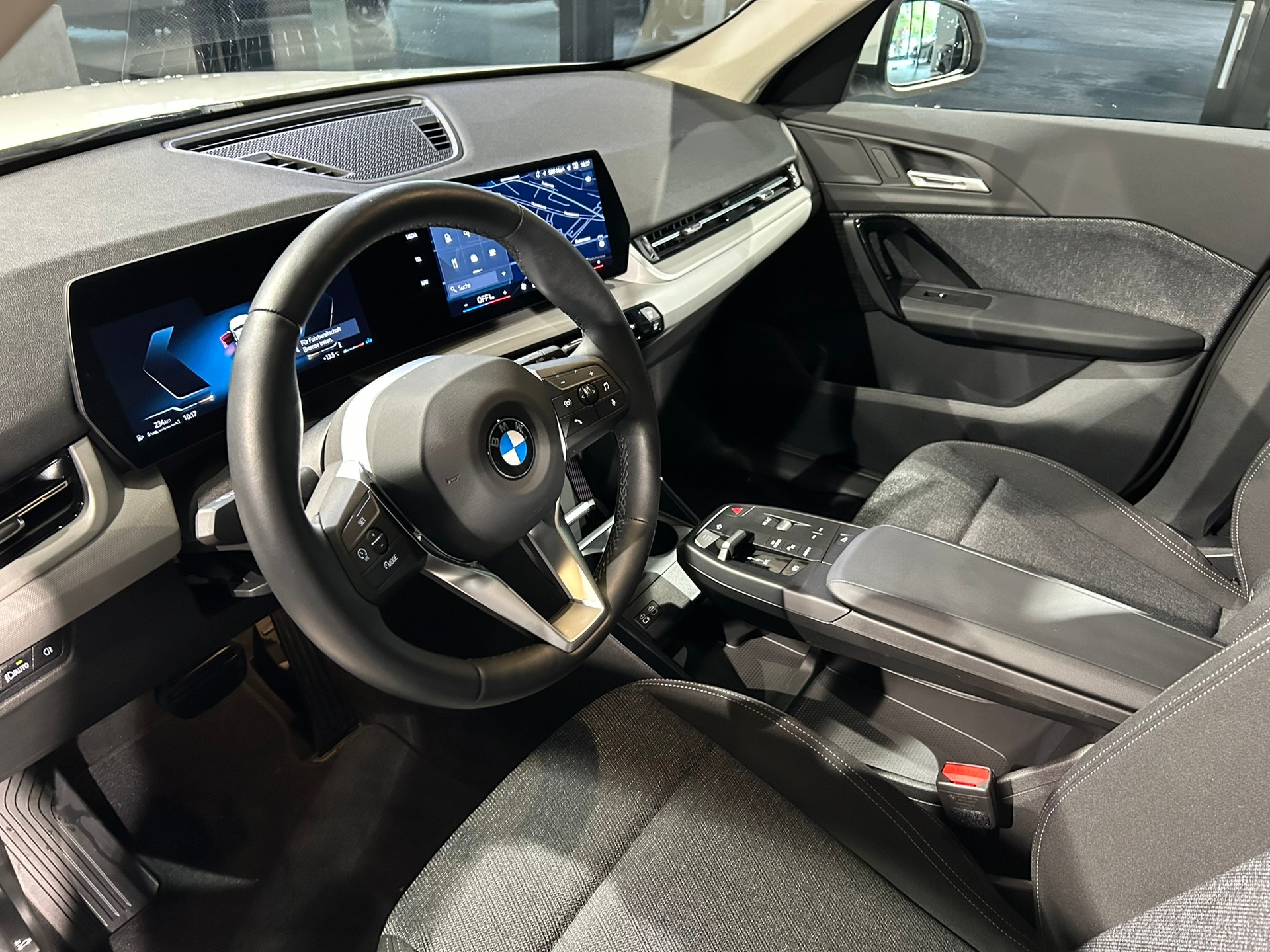 BMW X1 xDrive 23d 48V-image-25
