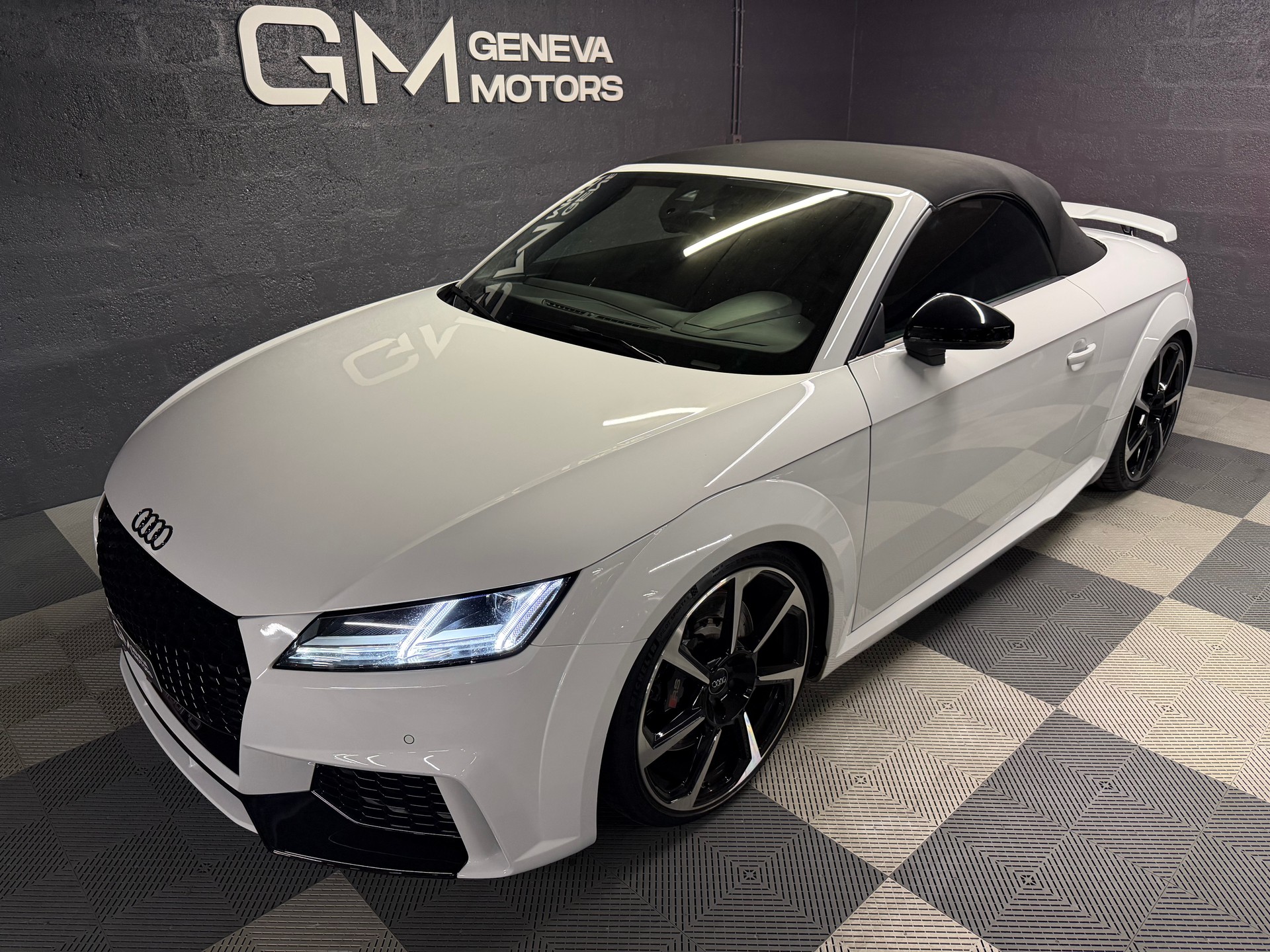 AUDI TT RS Roadster 2.5 TFSI quattro S-tronic