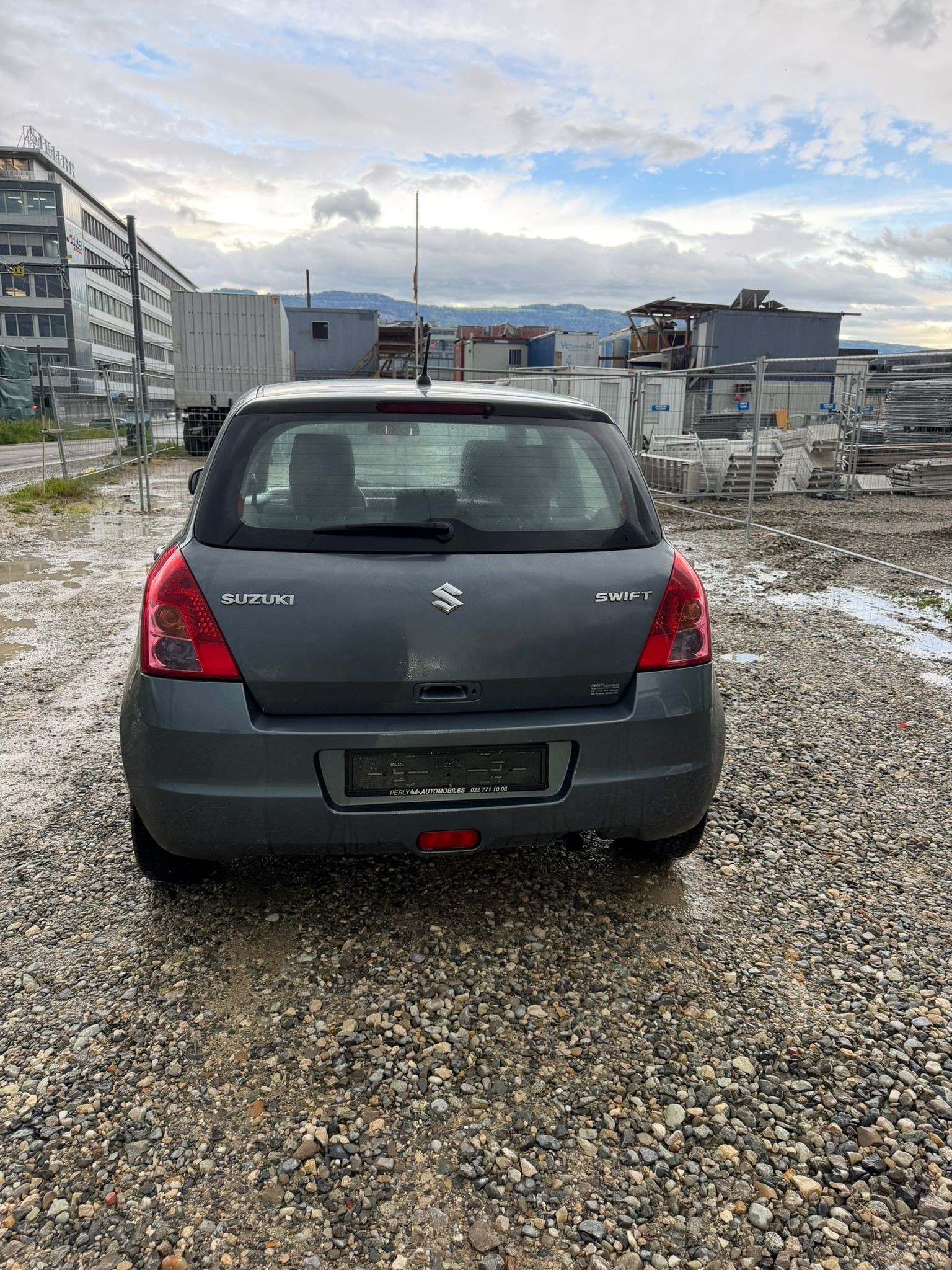 SUZUKI Swift 1.3i 16V GL Top-image-4