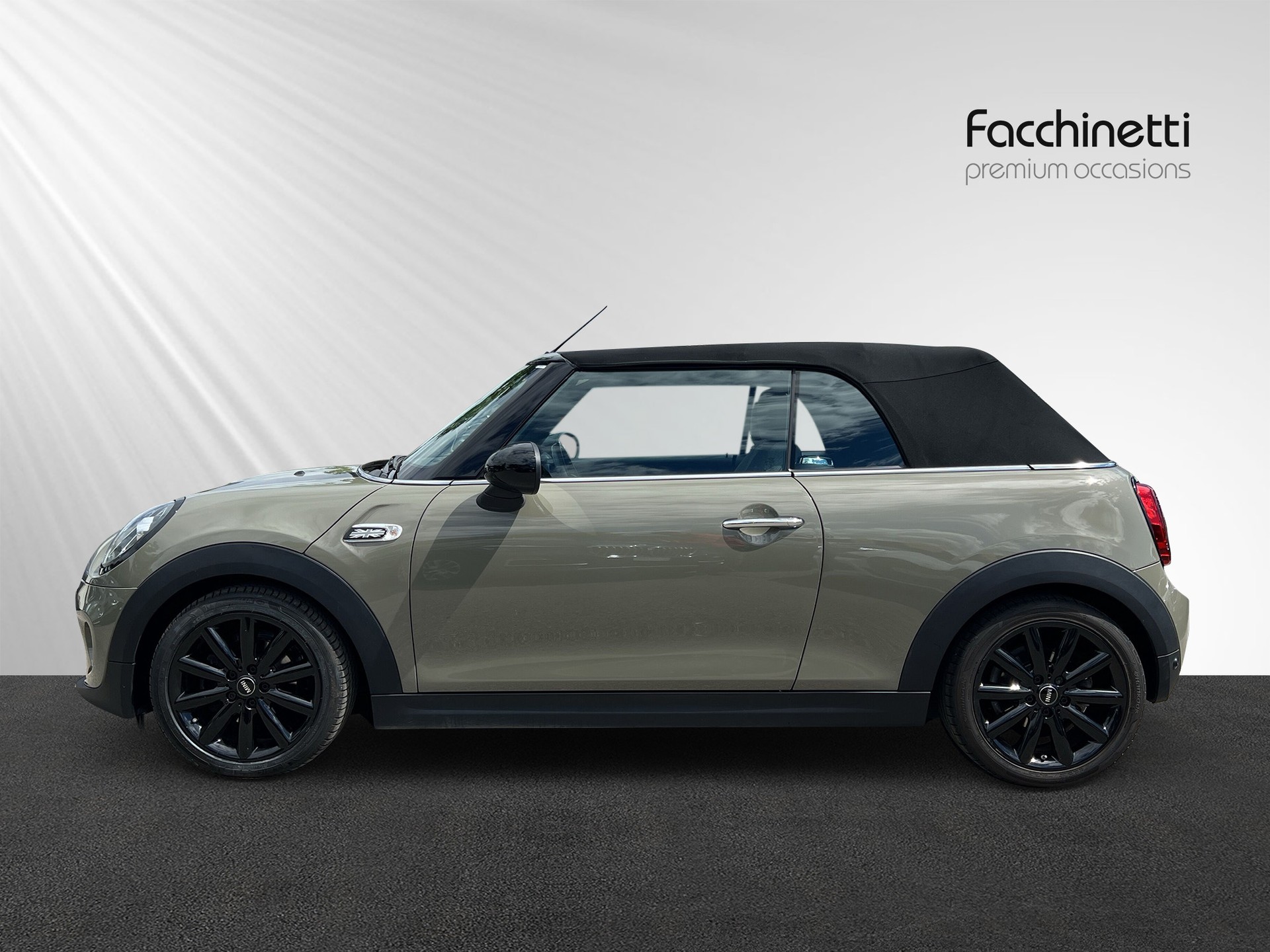 MINI Cooper Cabriolet DKG-showroom-element-1