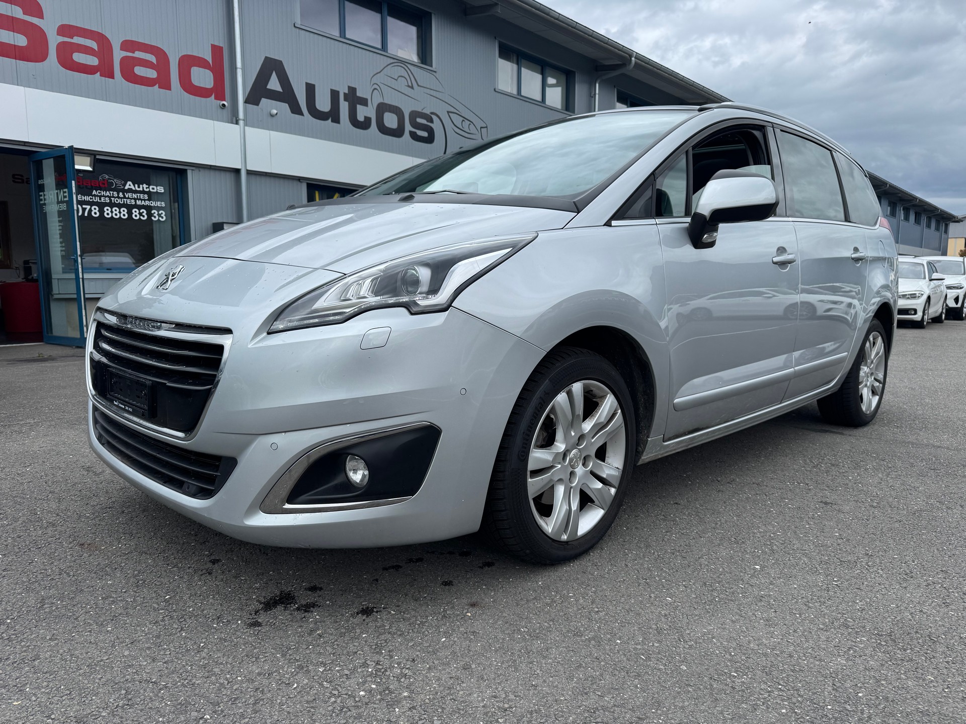 PEUGEOT 5008 1.6 THP Allure Tiptronic