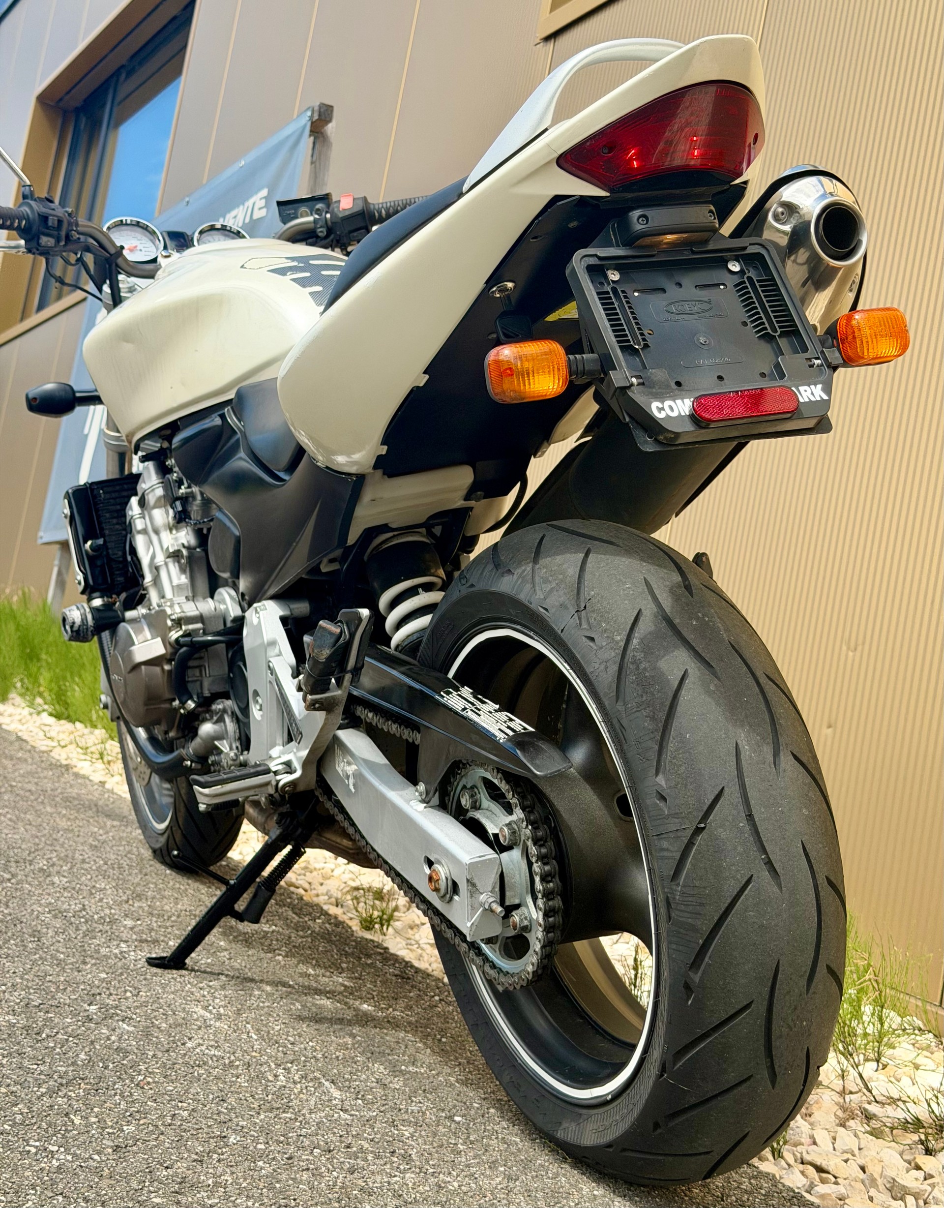 HONDA CB 600 F Hornet (25kW)-image-12