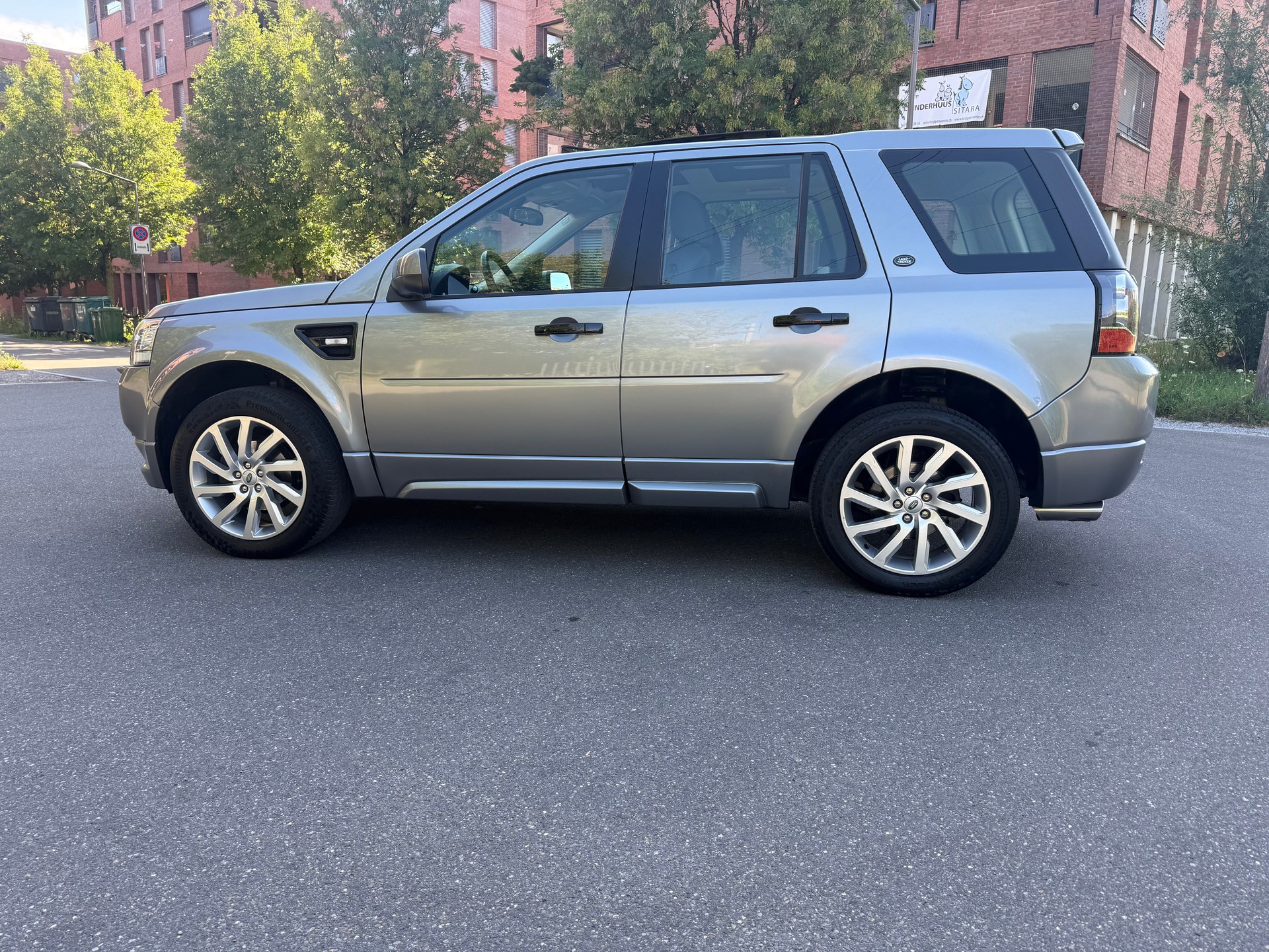 LAND ROVER Freelander 2.2 SD4 HSE Automatic-image-11