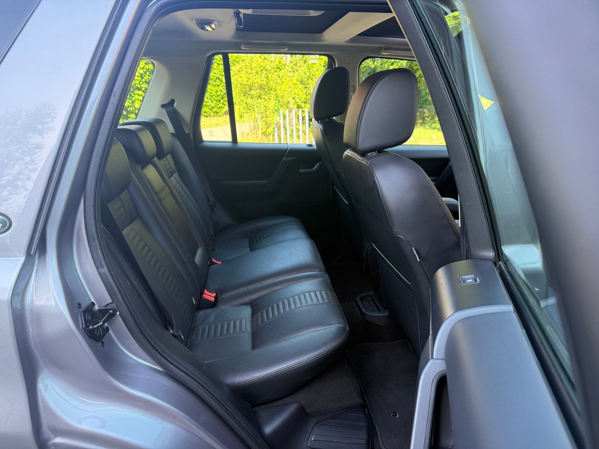 LAND ROVER Freelander 2.2 SD4 HSE Automatic-image-16