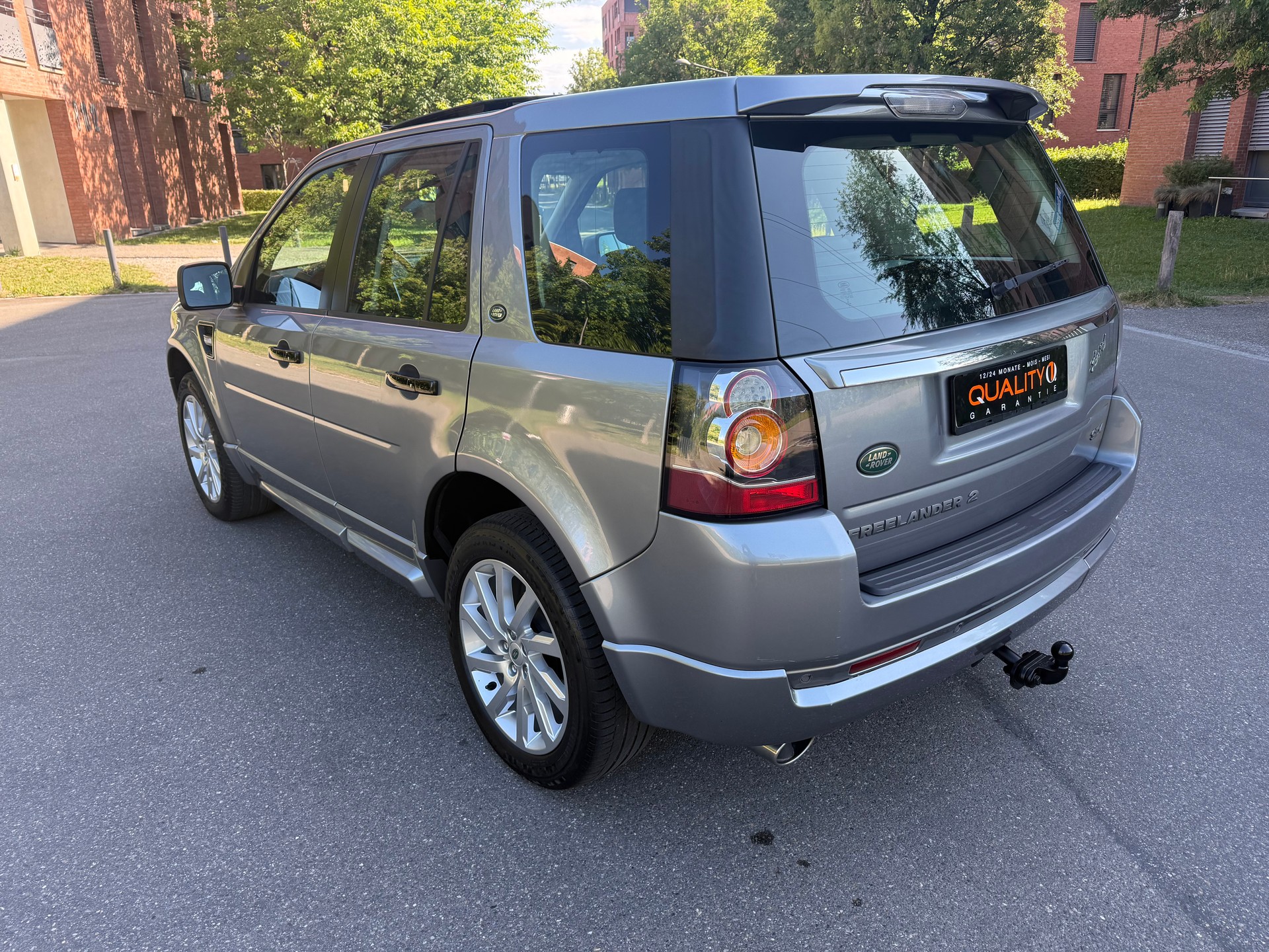 LAND ROVER Freelander 2.2 SD4 HSE Automatic-image-9