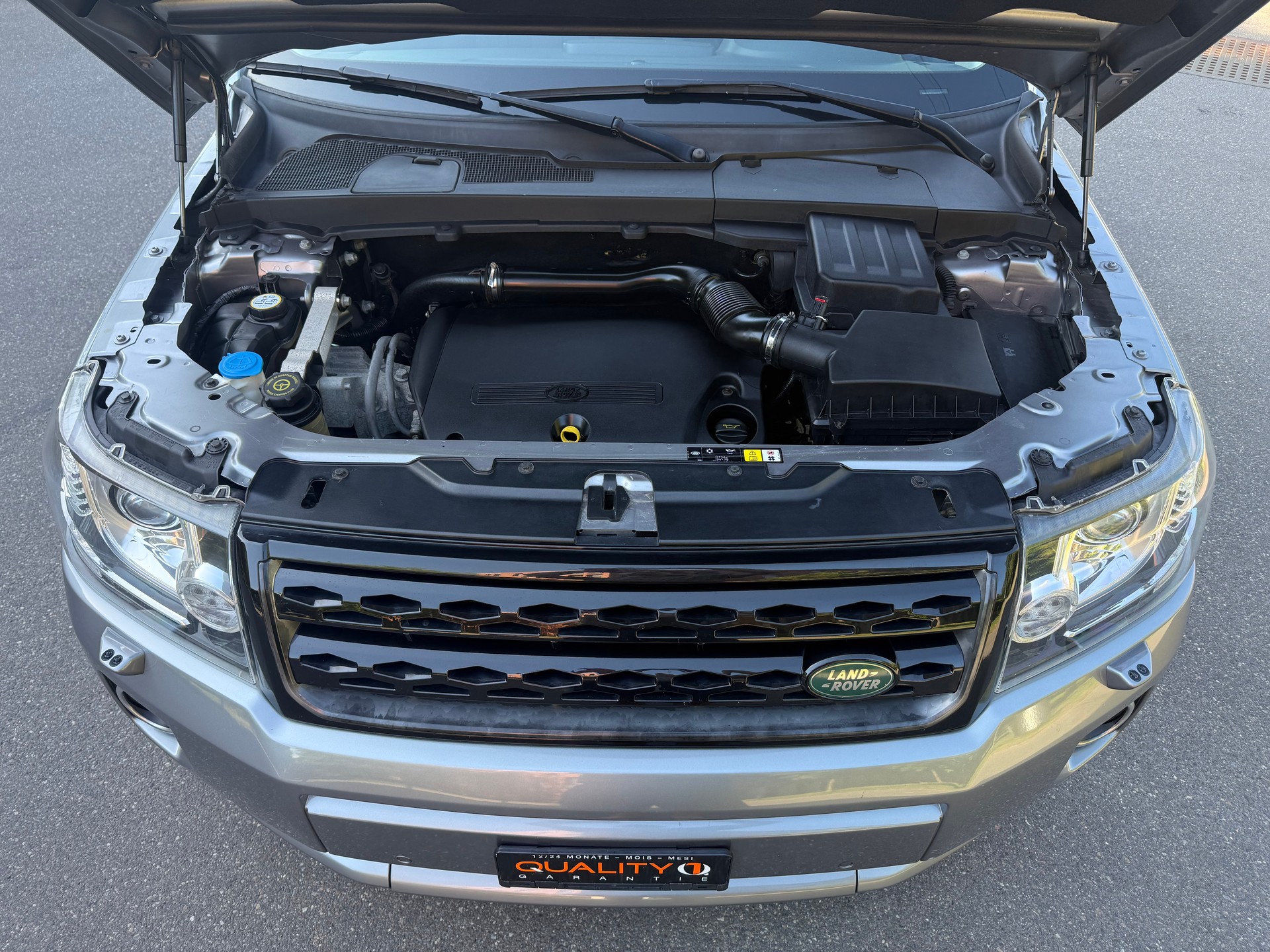 LAND ROVER Freelander 2.2 SD4 HSE Automatic-image-21