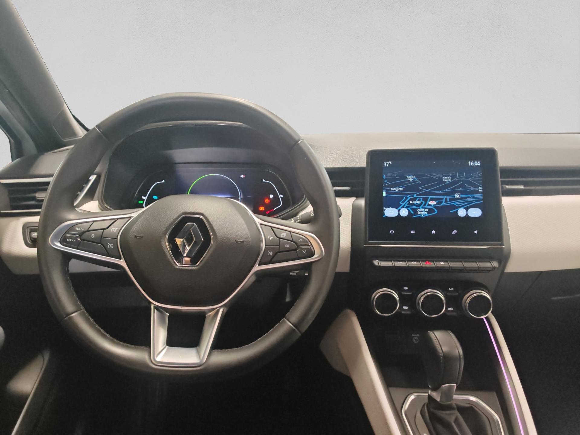 RENAULT Clio 1.6 E-Tech Techno-image-12