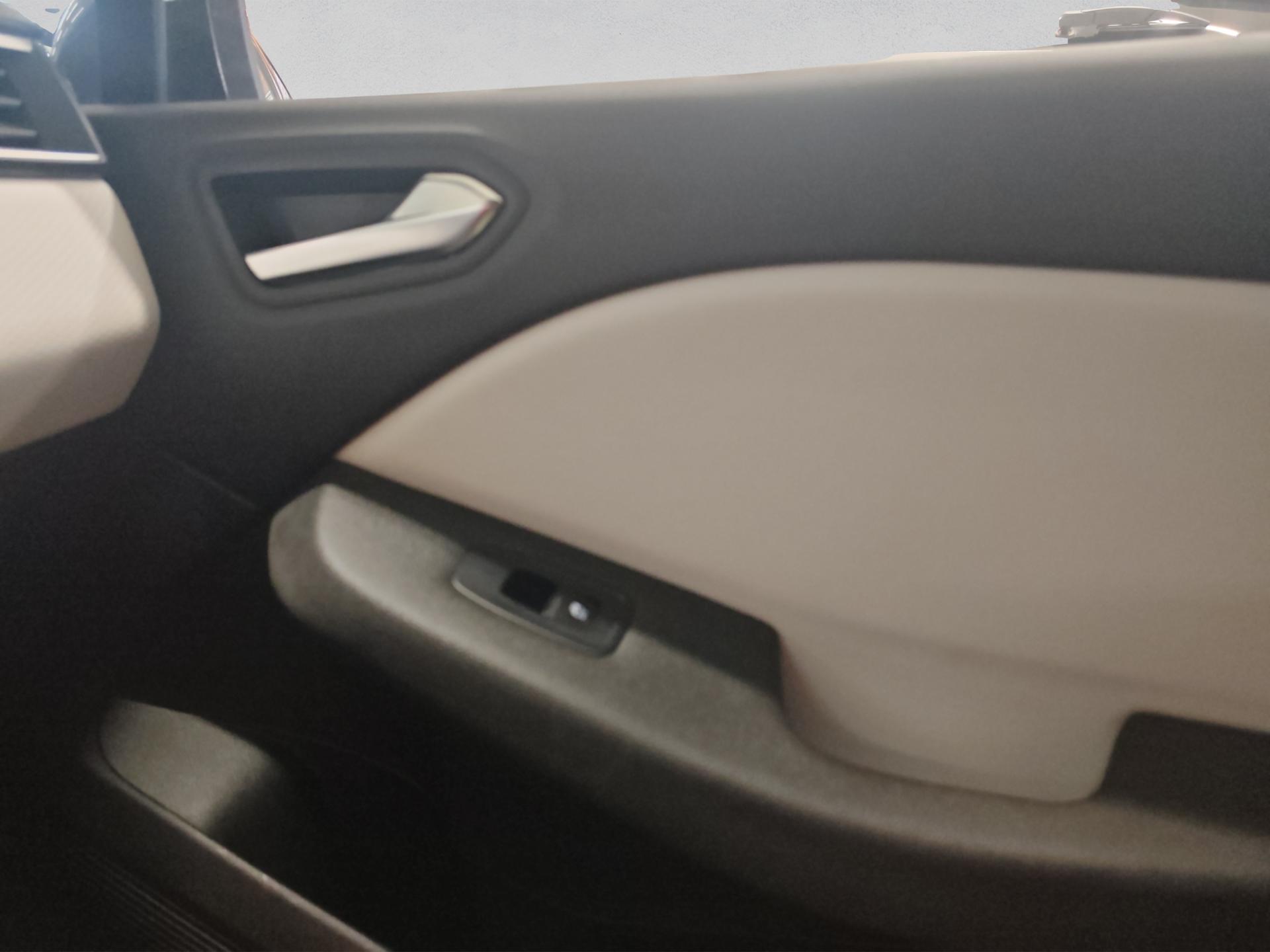 RENAULT Clio 1.6 E-Tech Techno-image-22