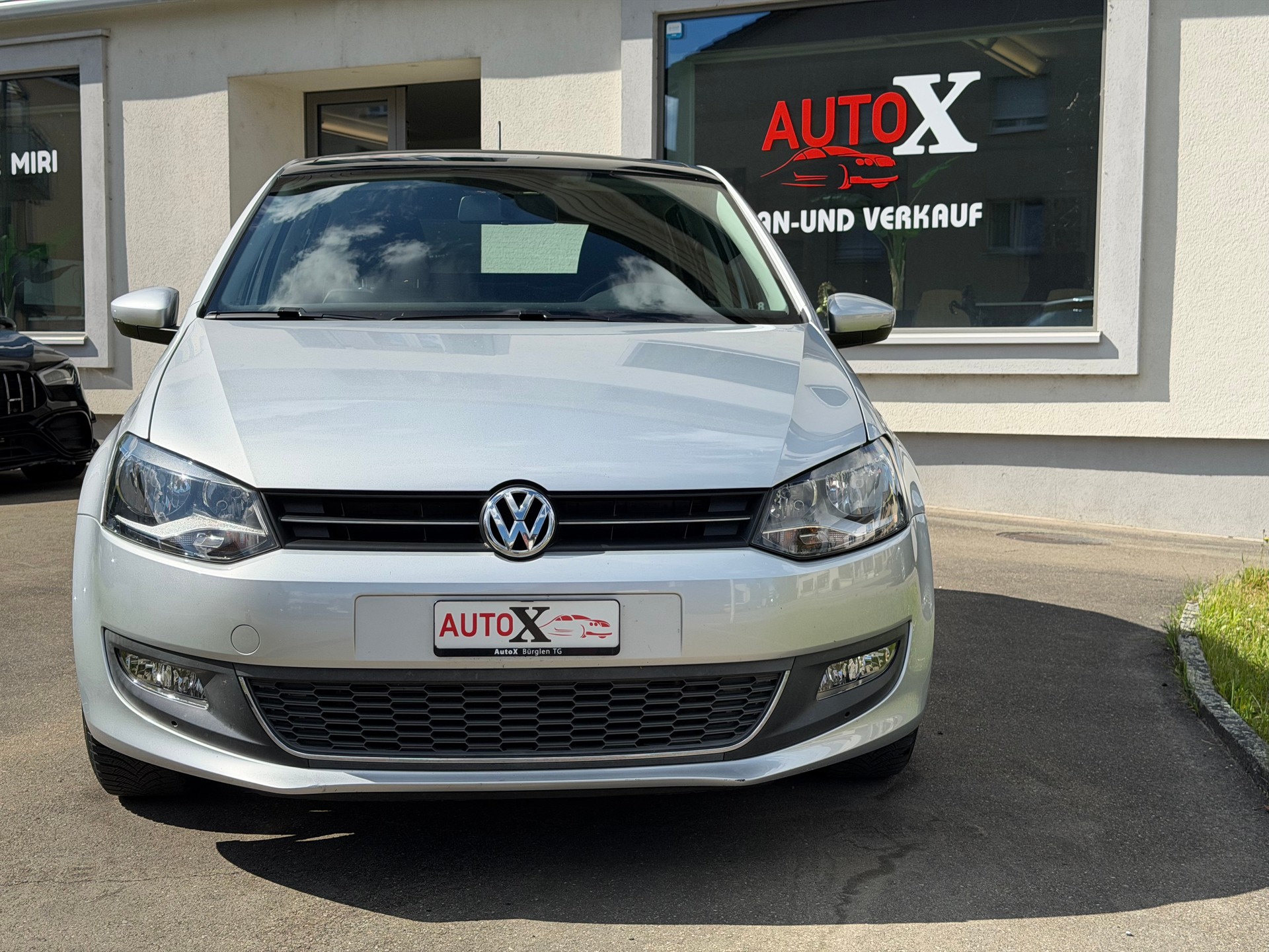 VW Polo 1.4 16V Highline DSG Top Ausstattung-image-2