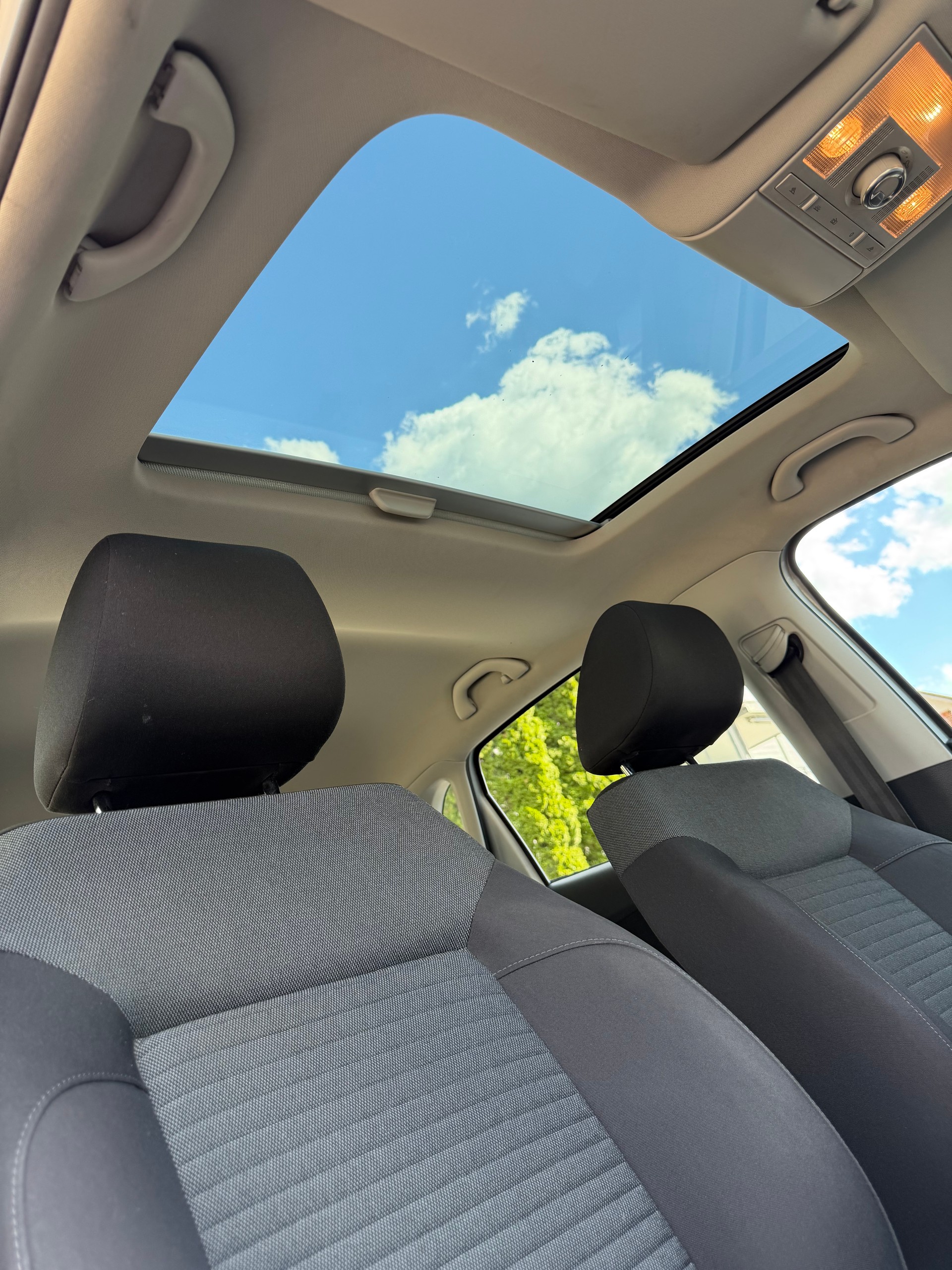 VW Polo 1.4 16V Highline DSG Top Ausstattung-image-10