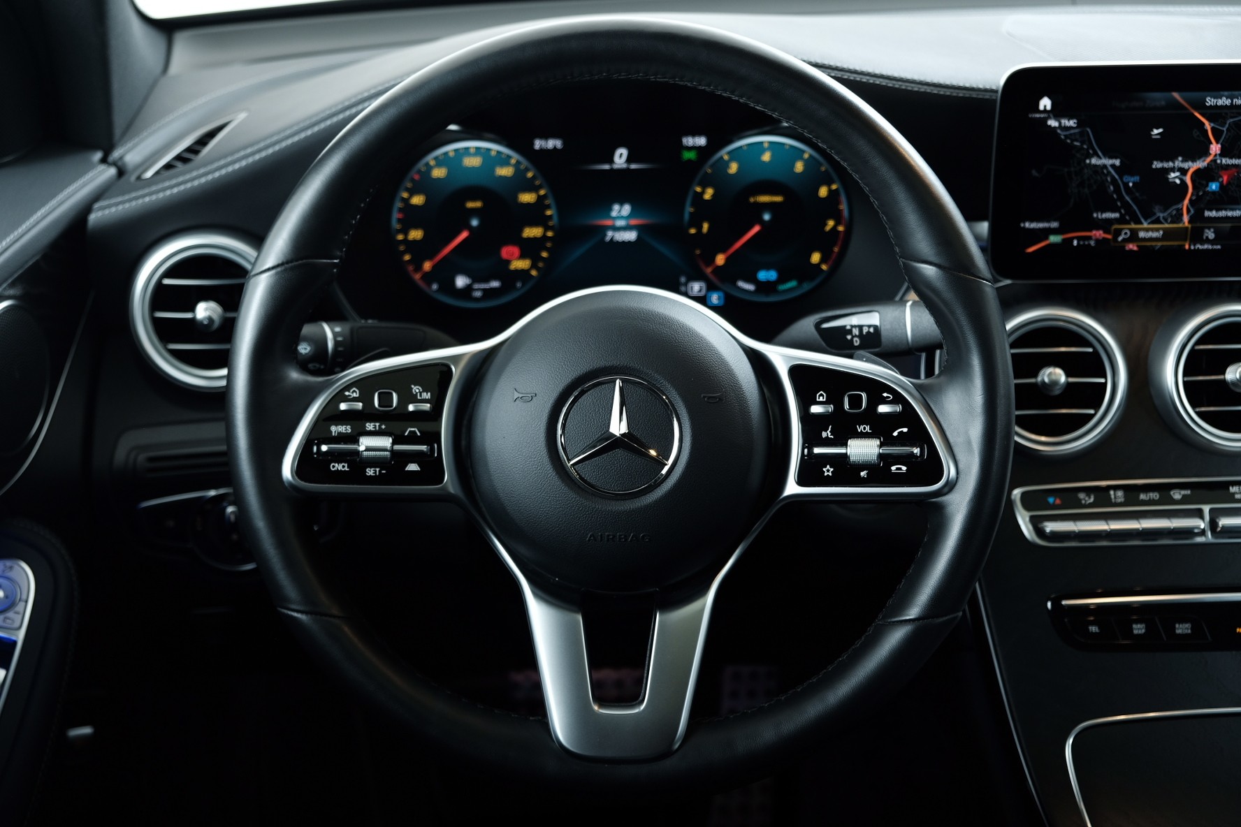 MERCEDES-BENZ GLC Coupé 200 AMG Line 4Matic 9G-Tronic-image-7