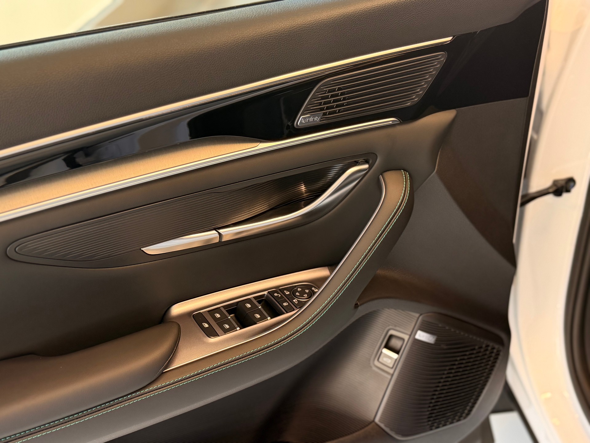 BYD Seal U DM-i Comfort inkl. Gratis Service-image-21