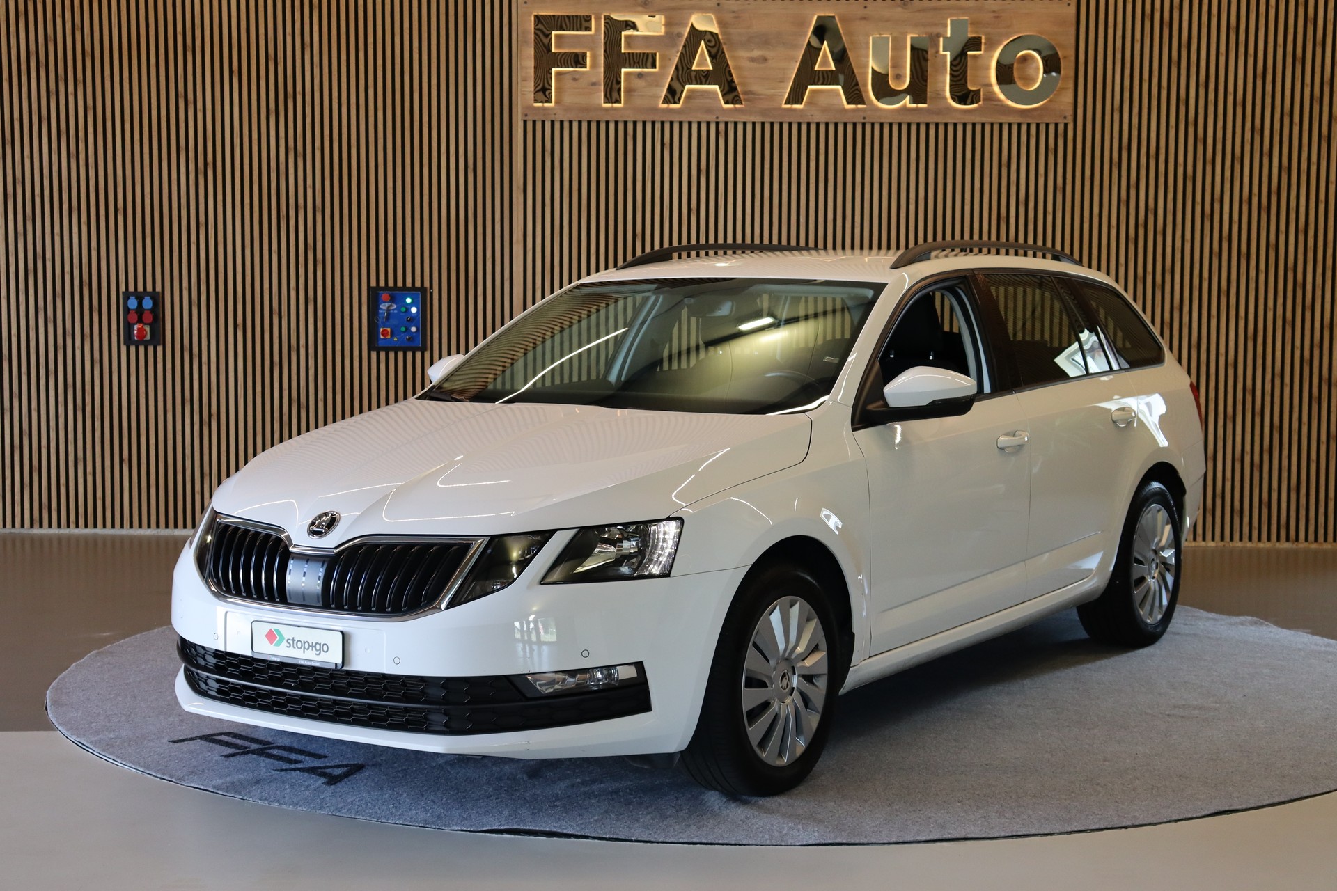 SKODA Octavia Combi 2.0 TDI 184 PS Ambition 4x4 DSG
