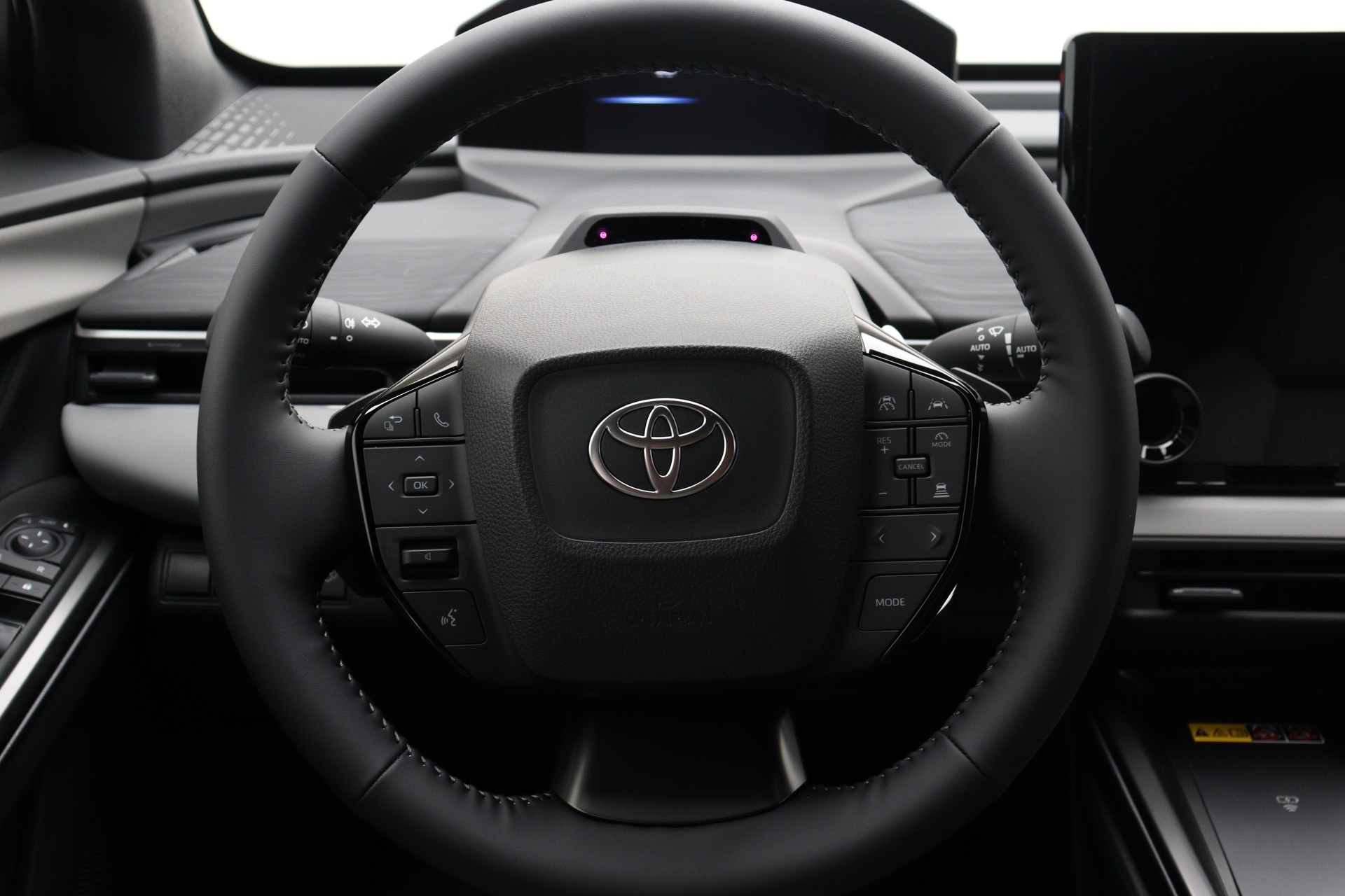 TOYOTA C-HR+ Premium AWD-image-10