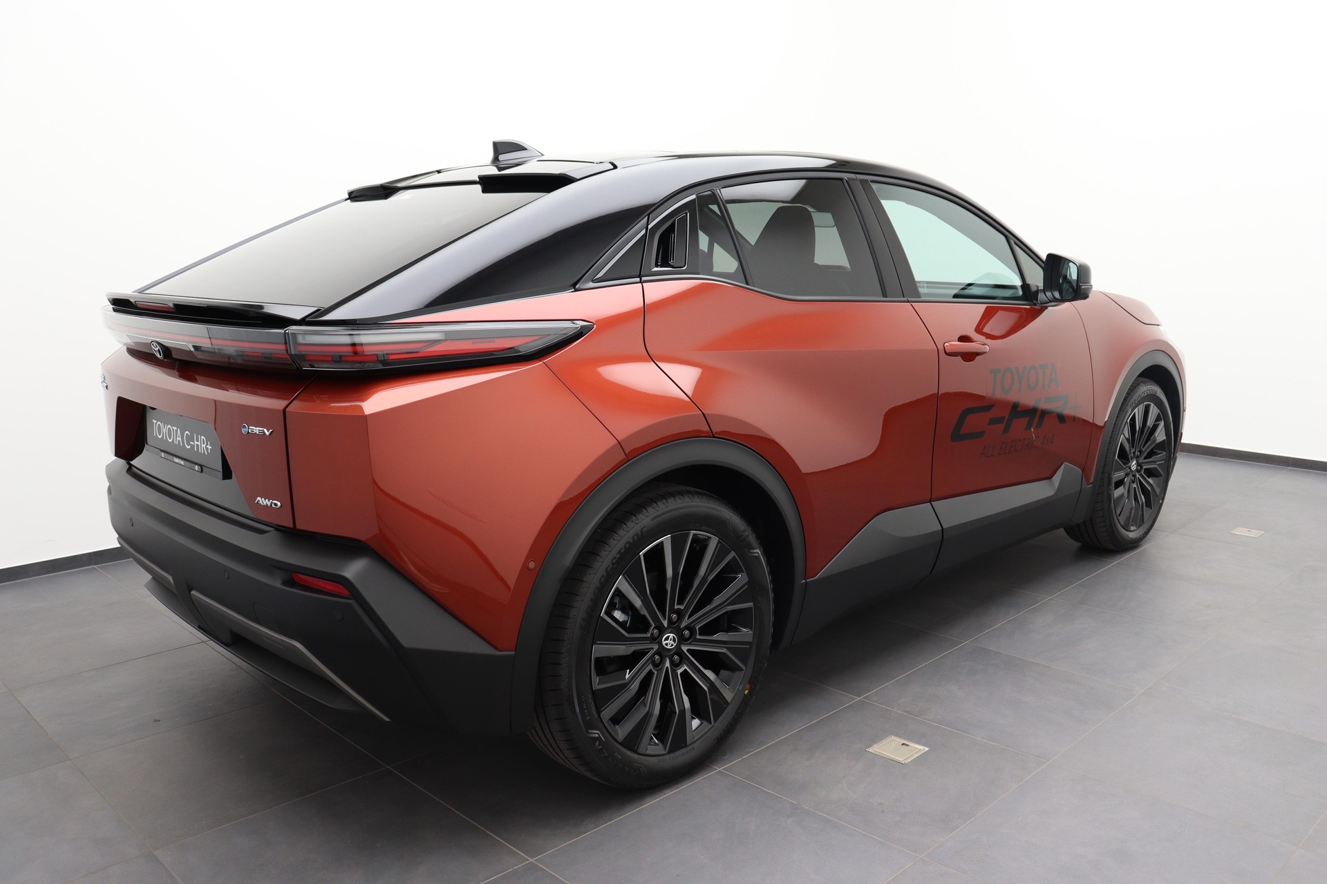 TOYOTA C-HR+ Premium AWD-image-4