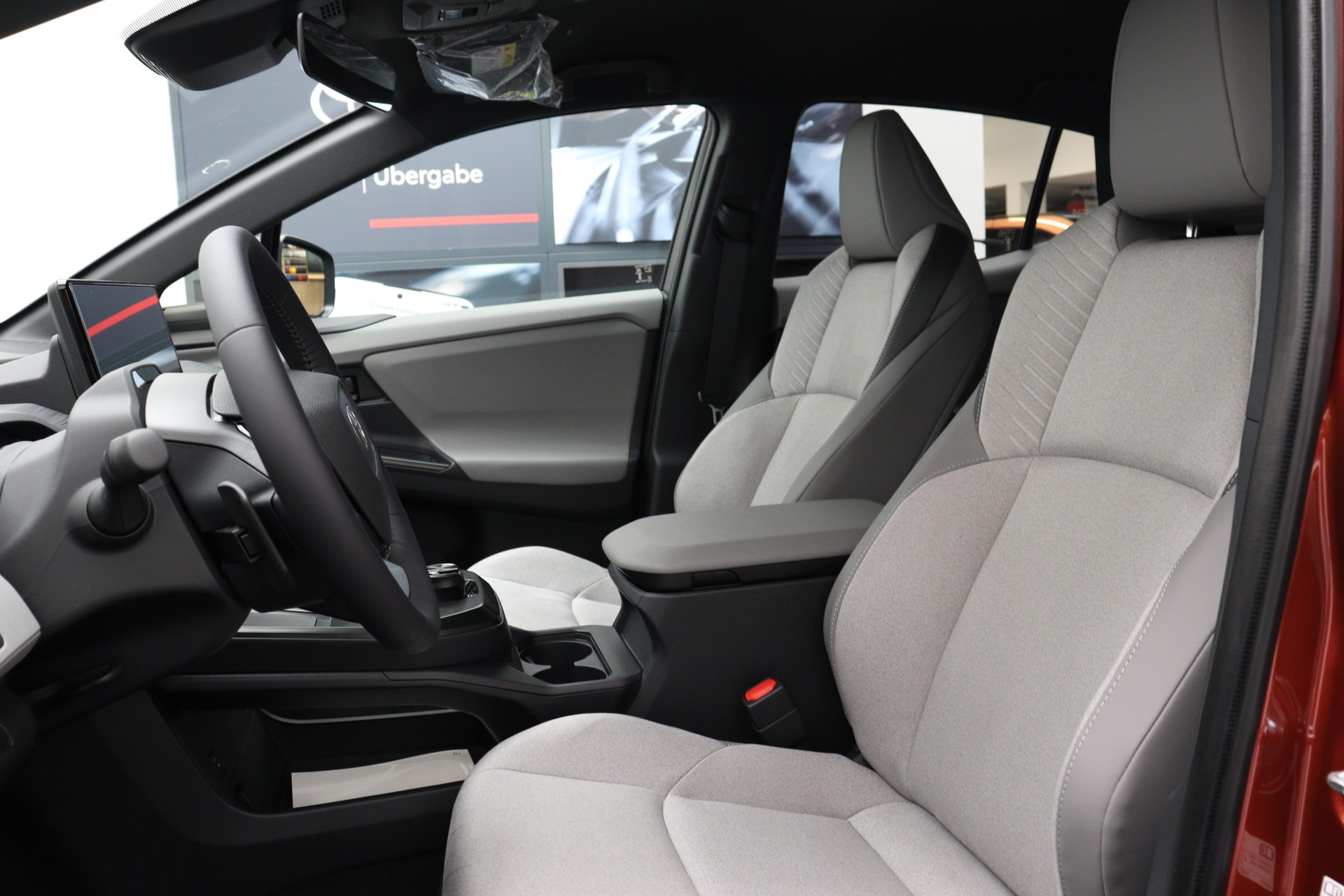 TOYOTA C-HR+ Premium AWD-image-8