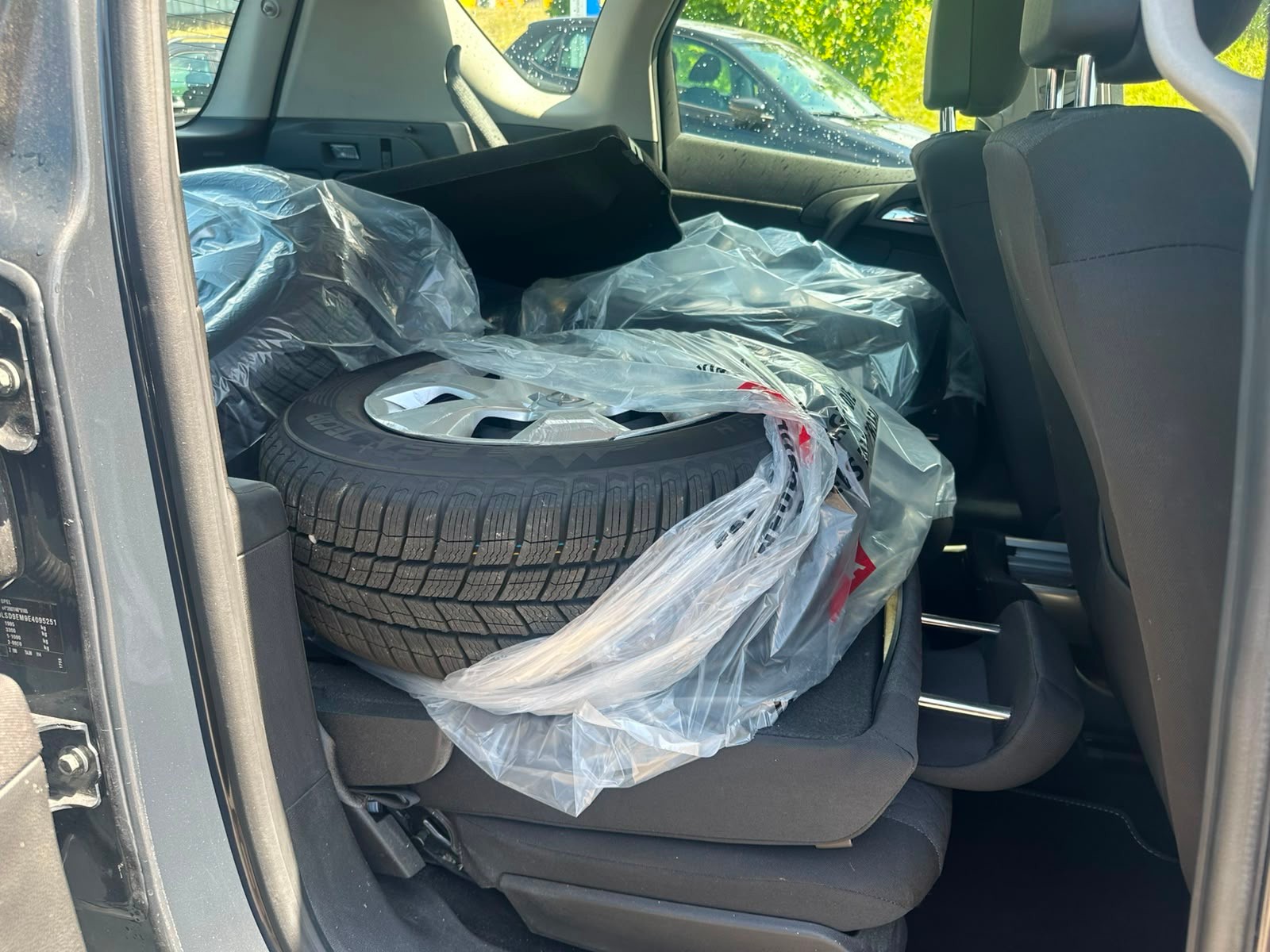 OPEL Meriva 1.4 Turbo Active Edition Automatic-image-11