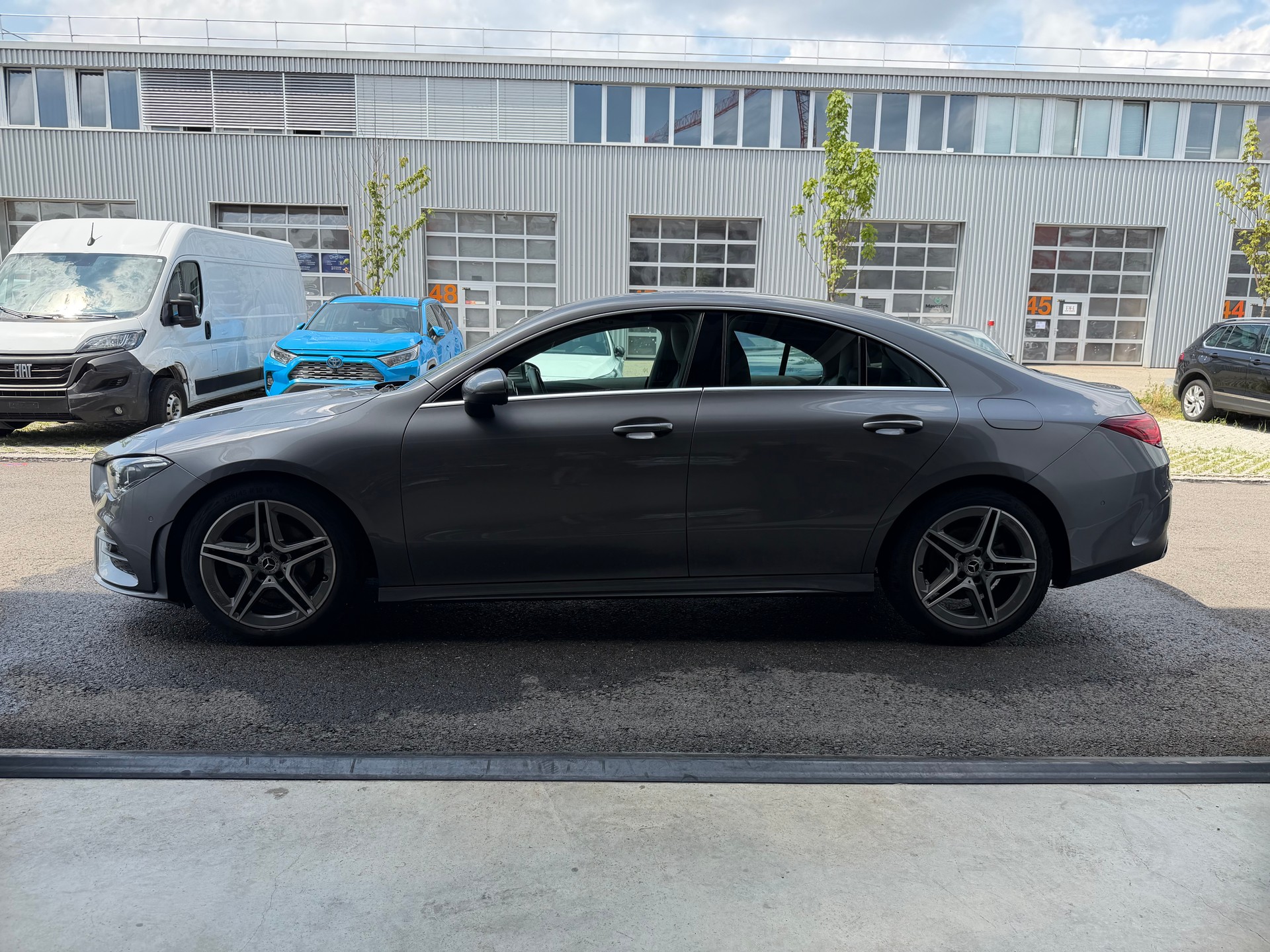 MERCEDES-BENZ CLA 200 7G-DCT-image-2