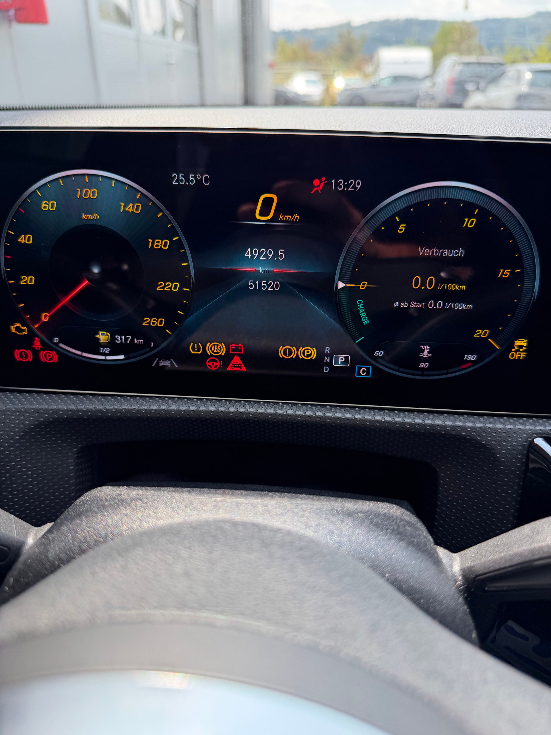 MERCEDES-BENZ CLA 200 7G-DCT-image-14