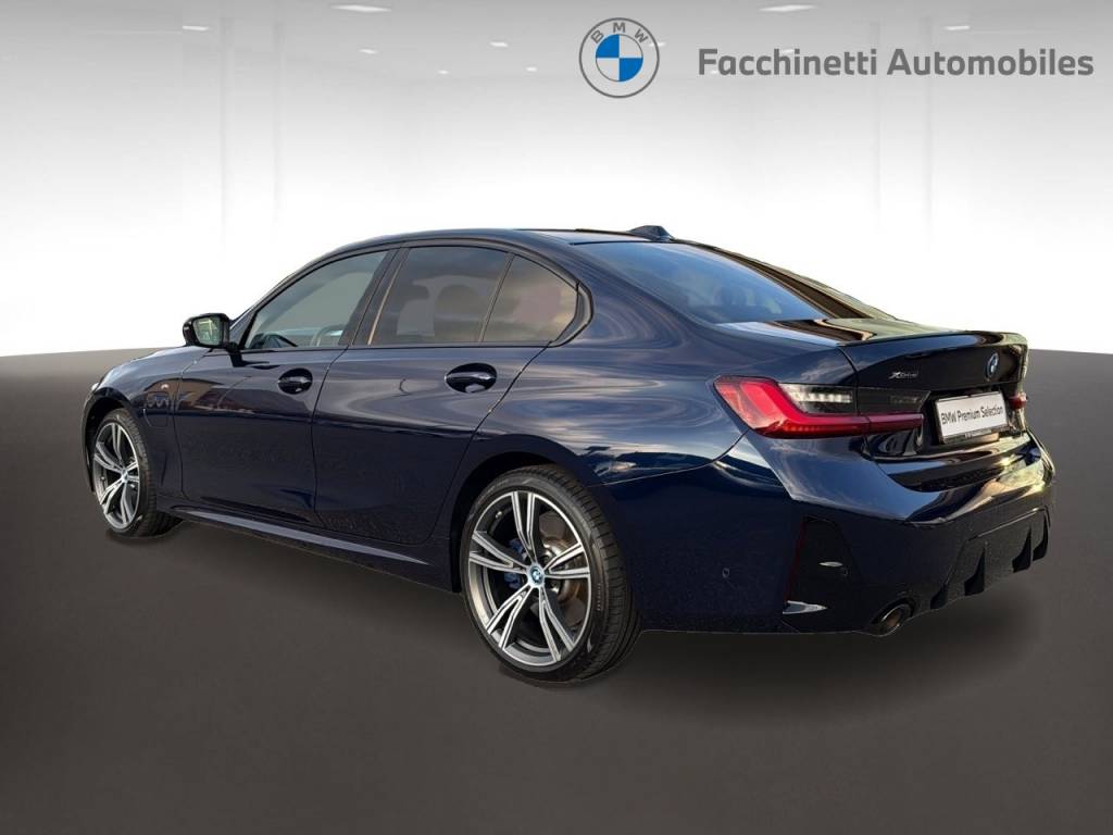 BMW 330e xDrive Steptronic M Sport Pro-showroom-element-3