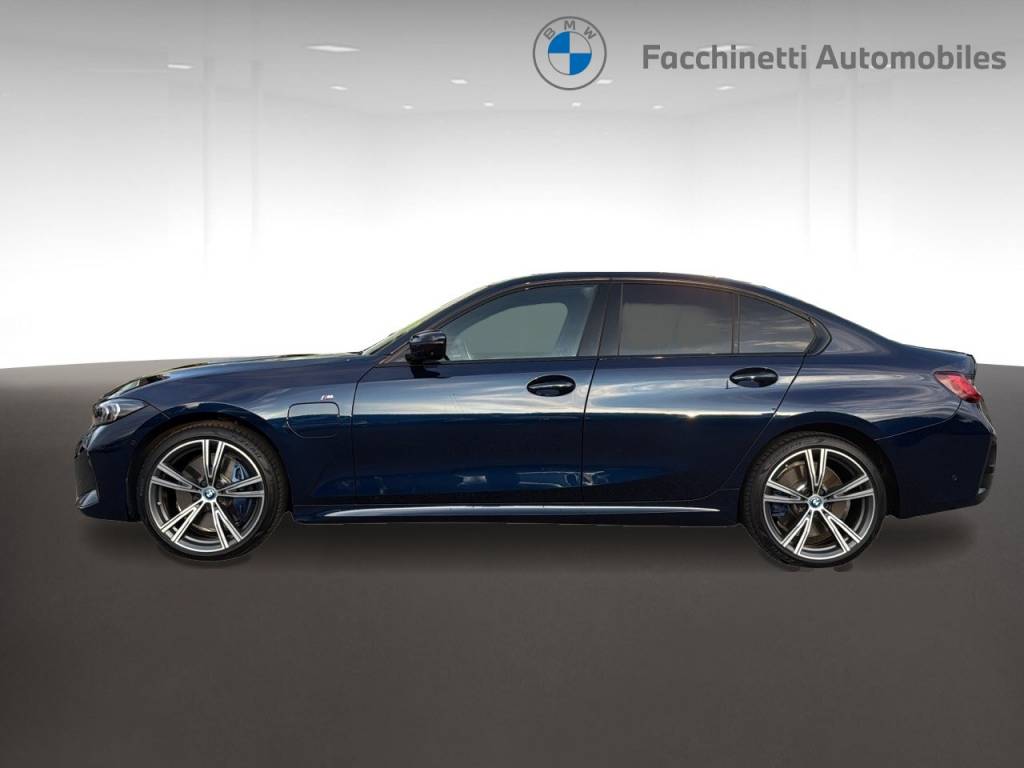 BMW 330e xDrive Steptronic M Sport Pro-showroom-element-2