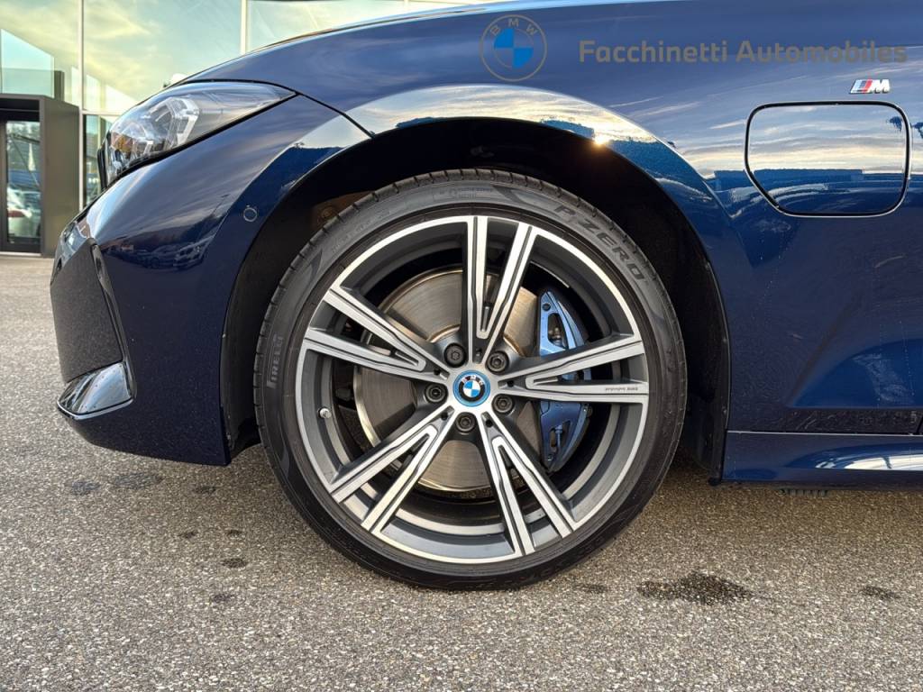 BMW 330e xDrive Steptronic M Sport Pro-image-9