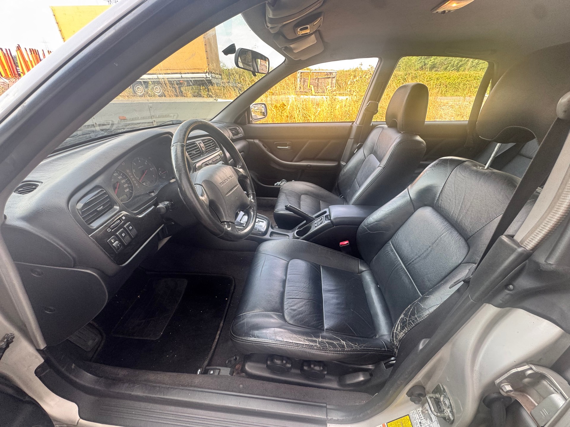 SUBARU Legacy 2.5 Limited-image-8