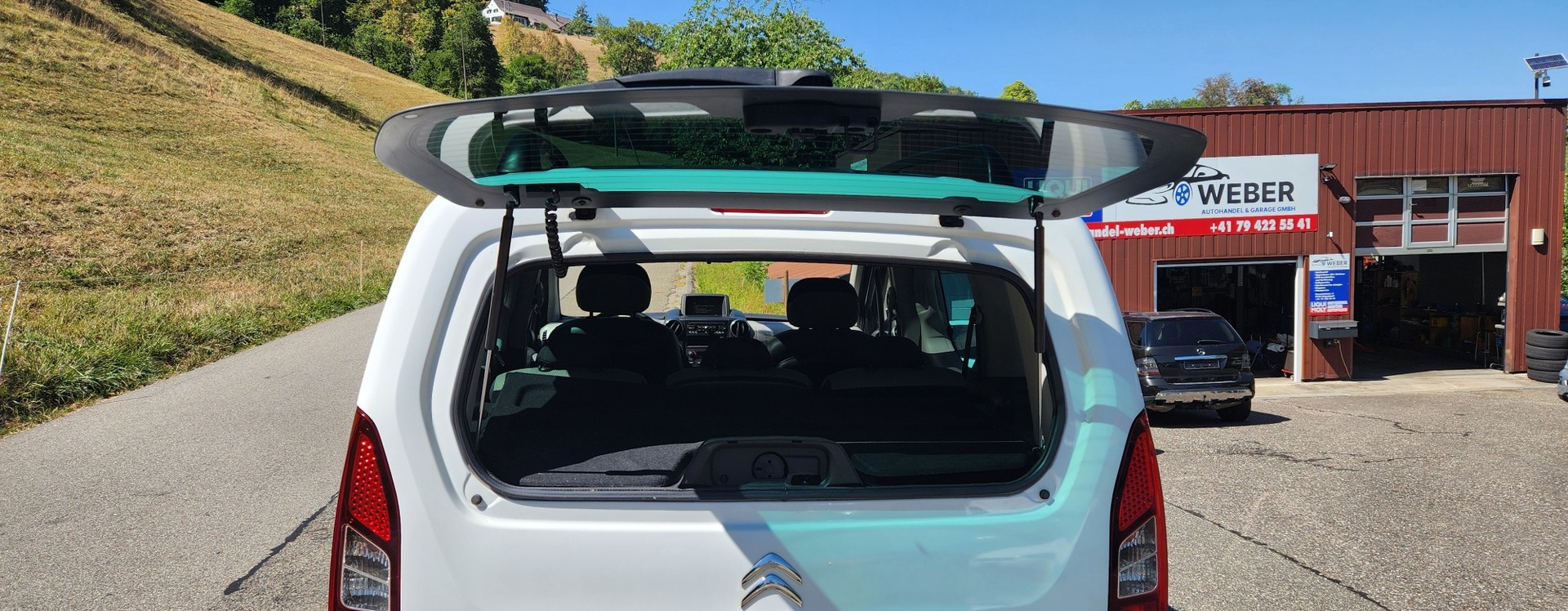 CITROEN Berlingo 1.6 e-HDi Exclusive EGS6-image-5