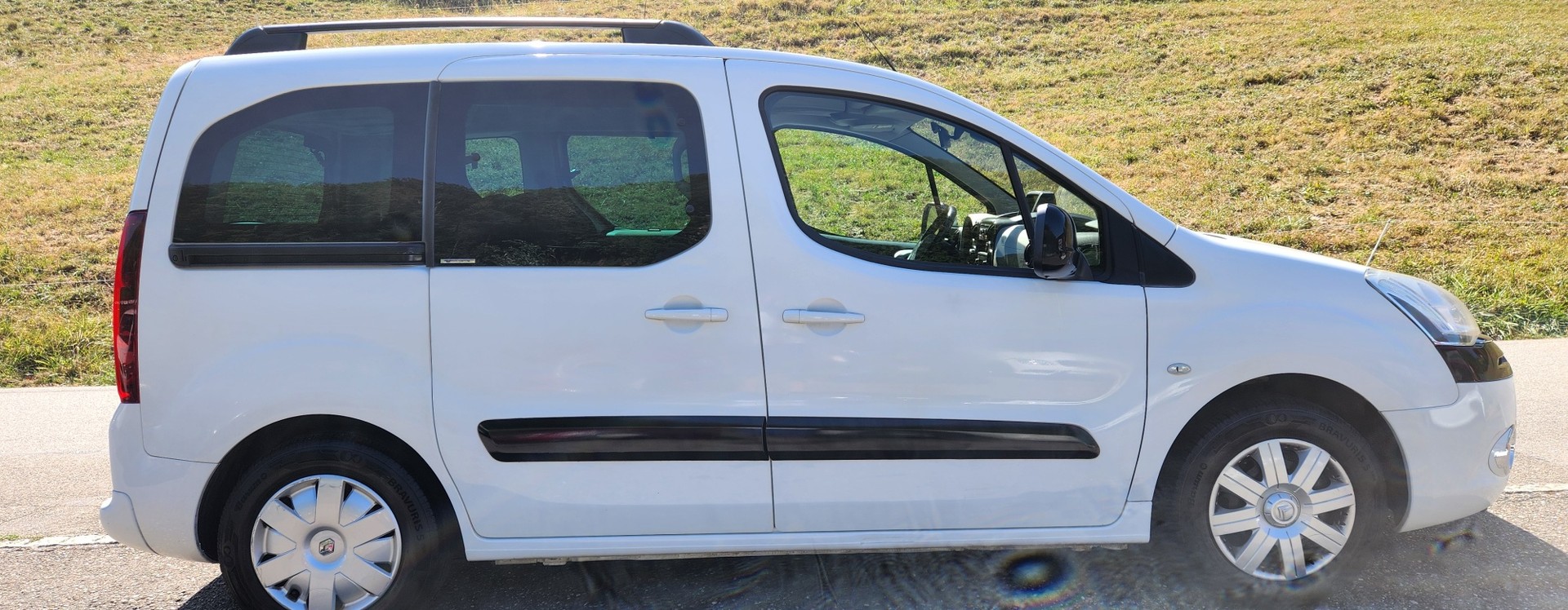 CITROEN Berlingo 1.6 e-HDi Exclusive EGS6-image-2
