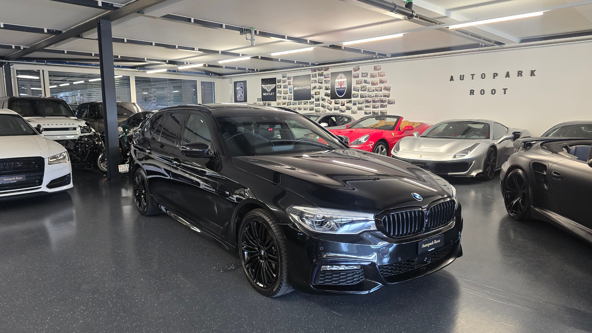 BMW 540d xDrive Touring M Sport Paket Steptronic-showroom-element-1