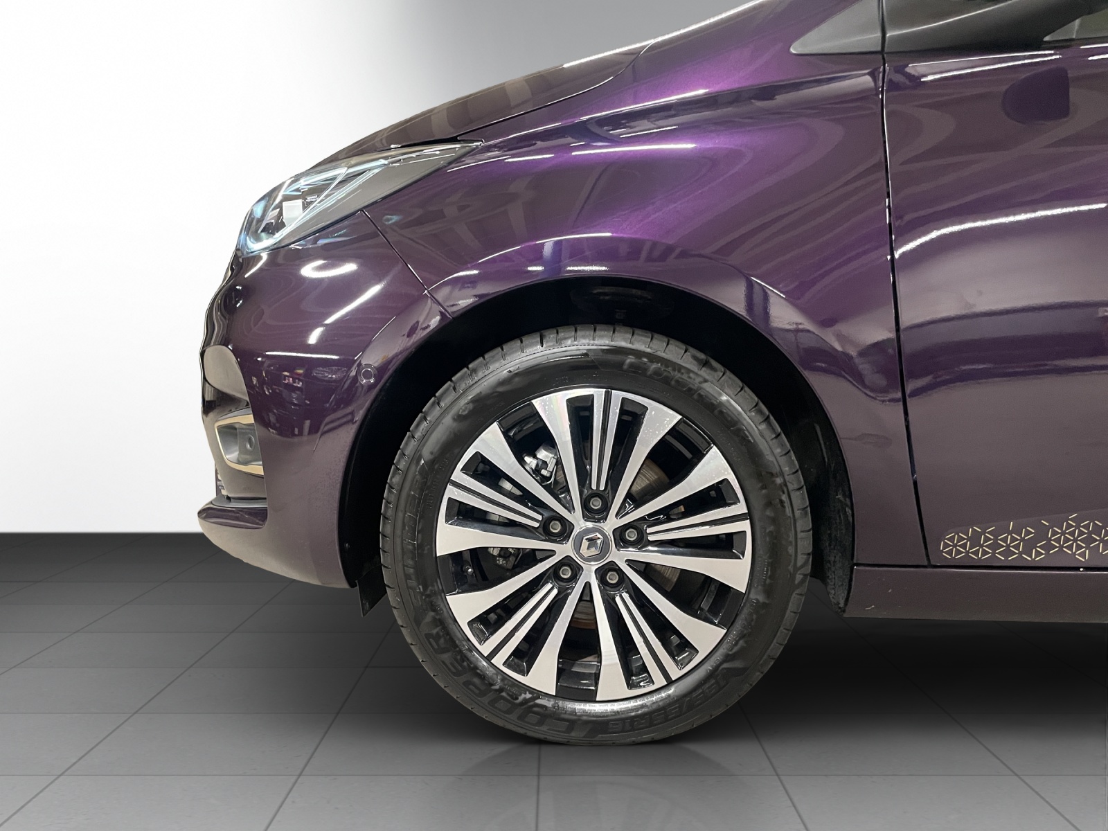 RENAULT Zoe R135 Iconic-image-5